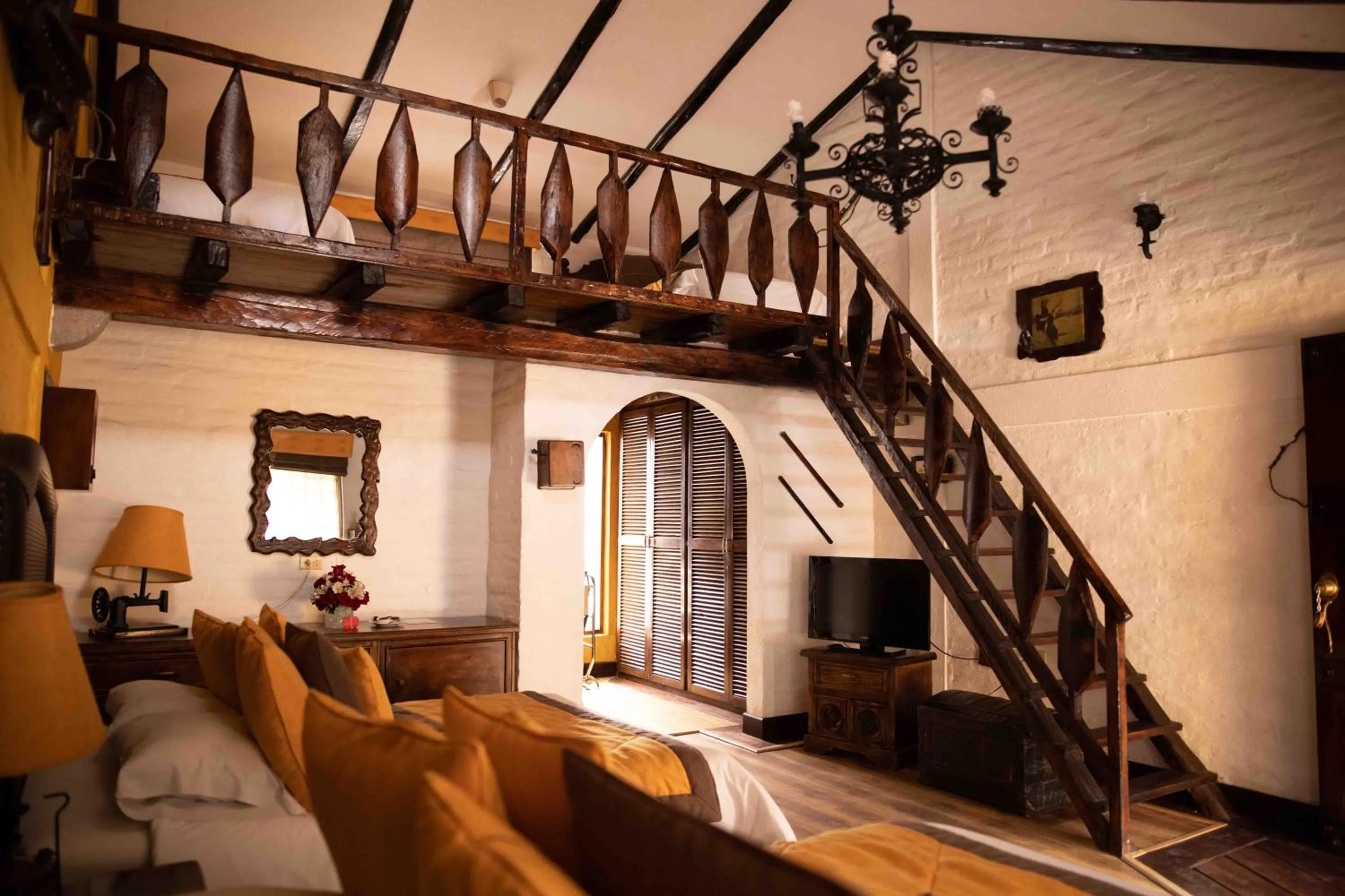 Photo of the whole room in Hosteria Rumipamba De Las Rosas