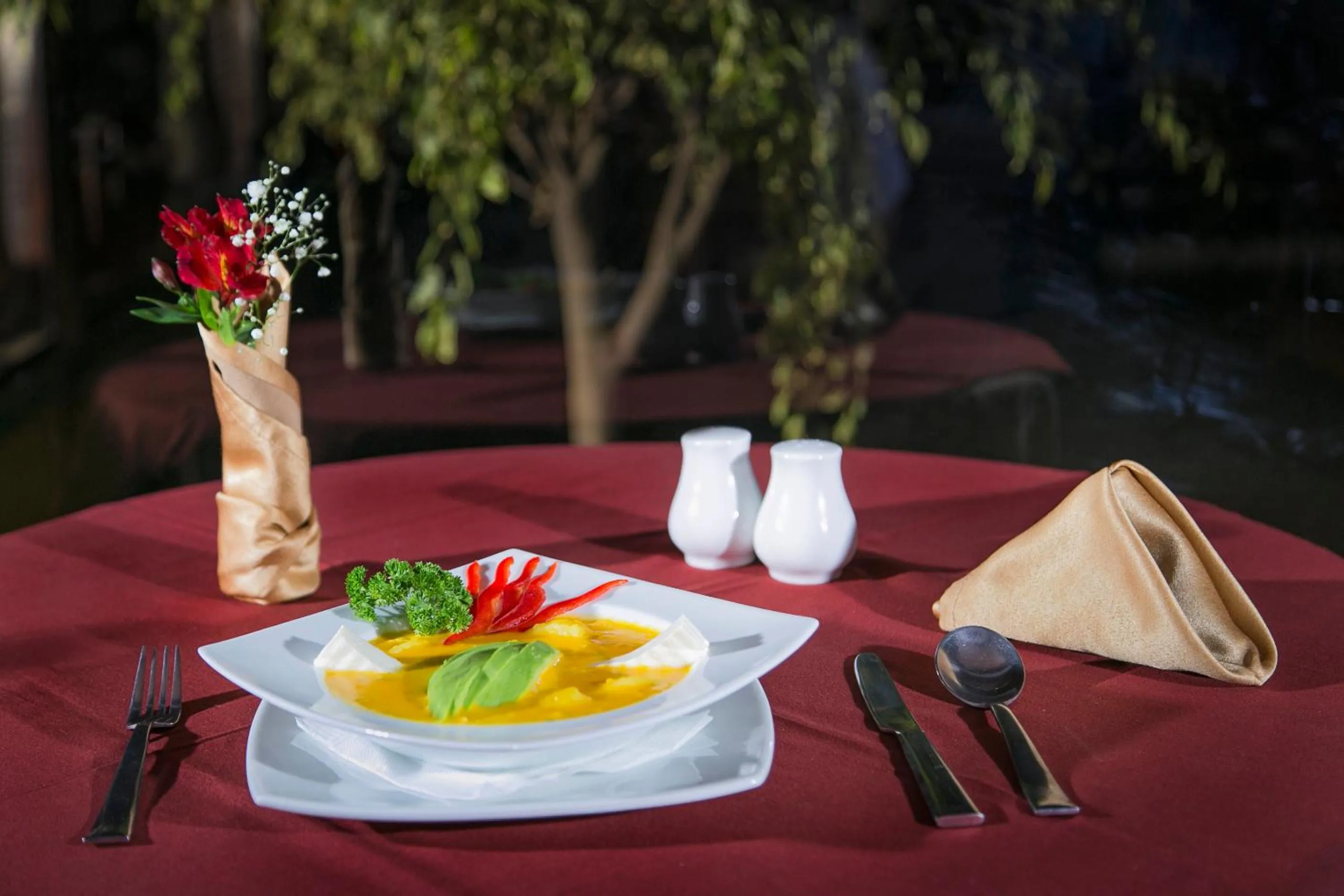 Food and drinks in Hosteria Rumipamba De Las Rosas