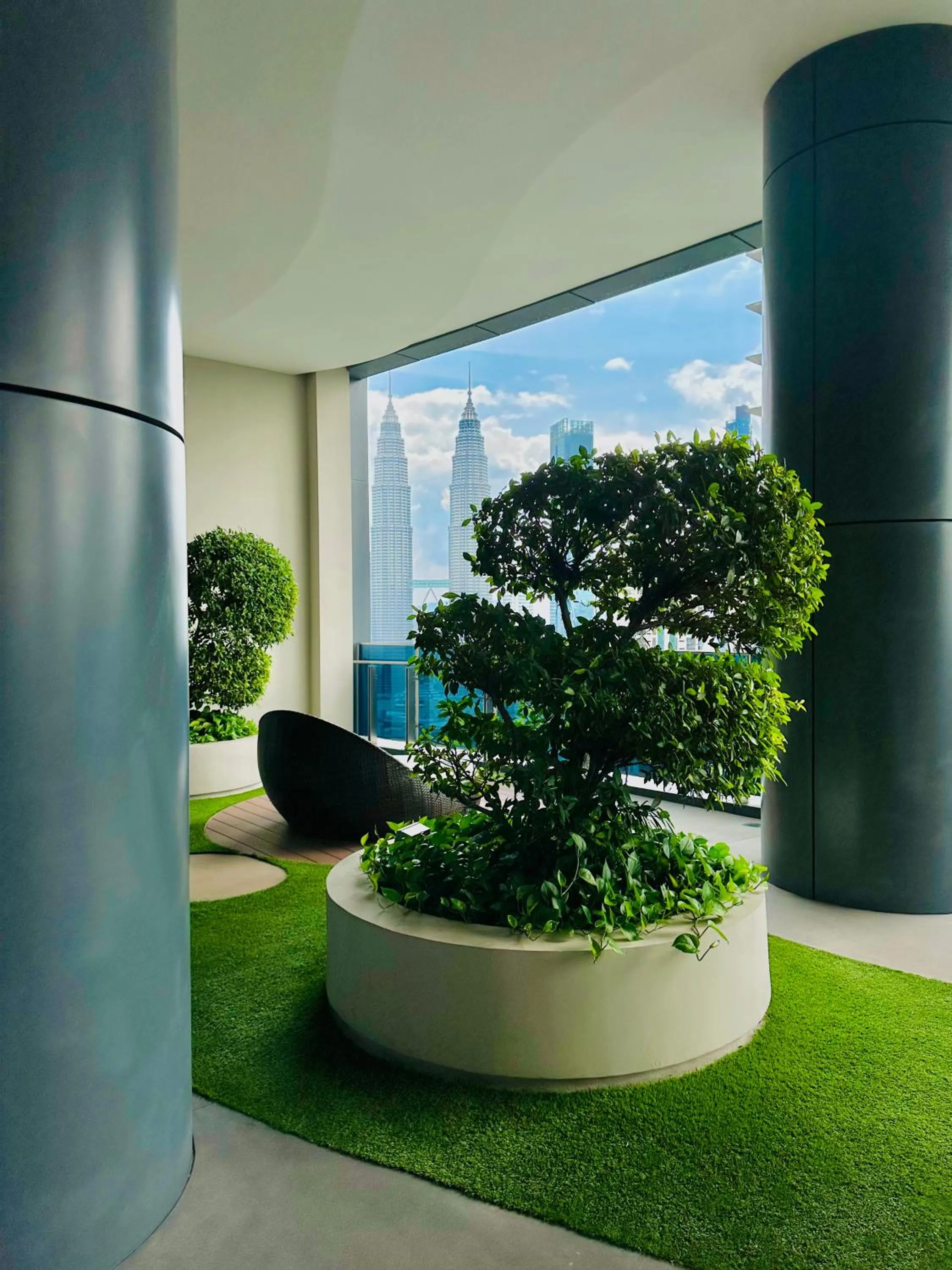 Garden in Eaton Residences By Luna