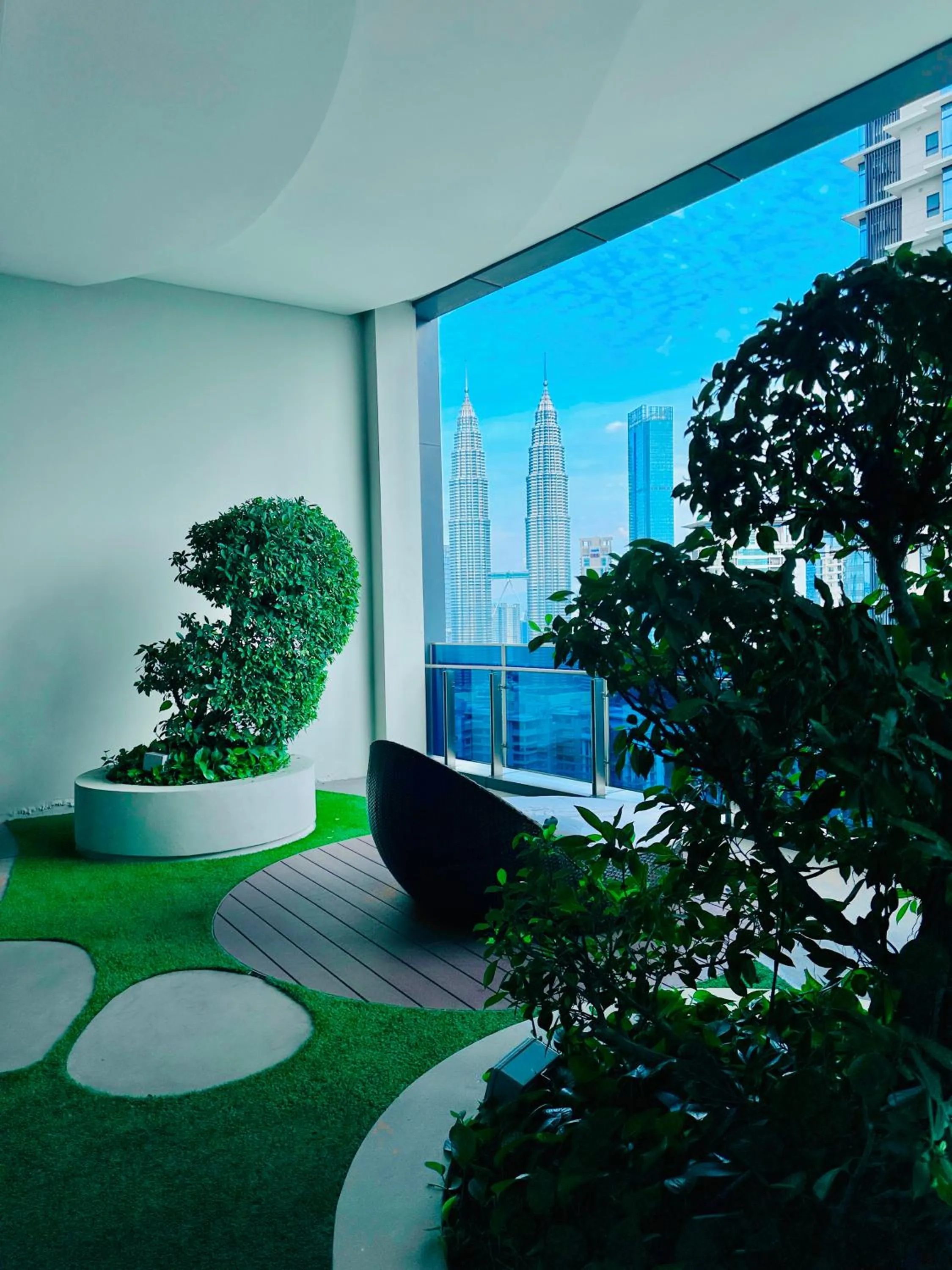Garden in Eaton Residences By Luna