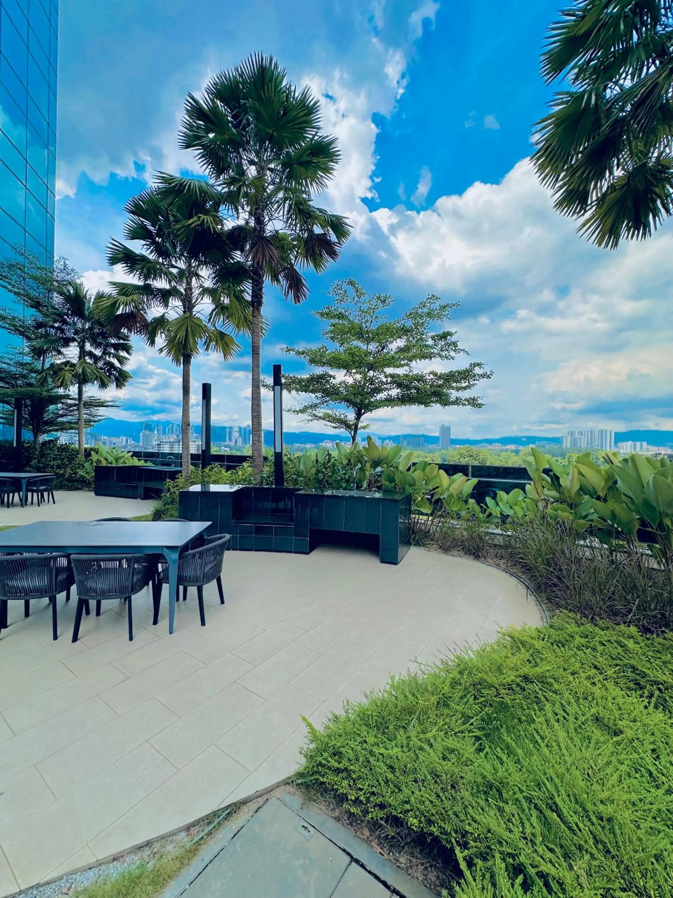Natural landscape in Eaton Residences By Luna