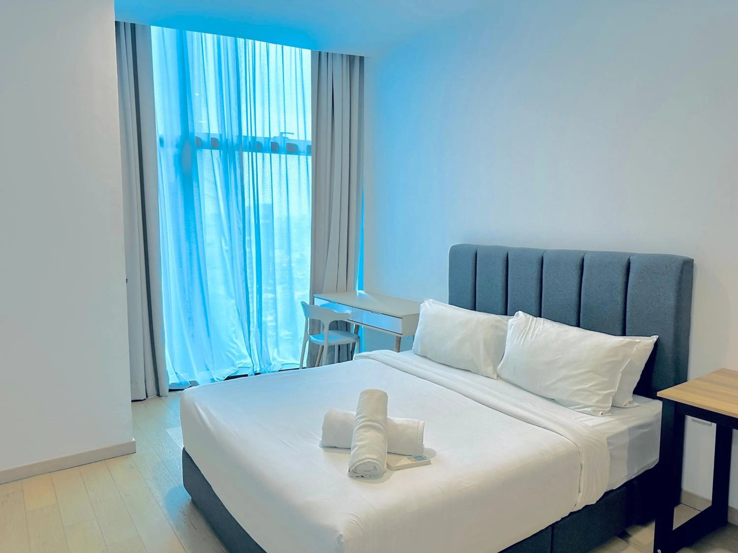 Bedroom, Bed in Eaton Residences By Luna