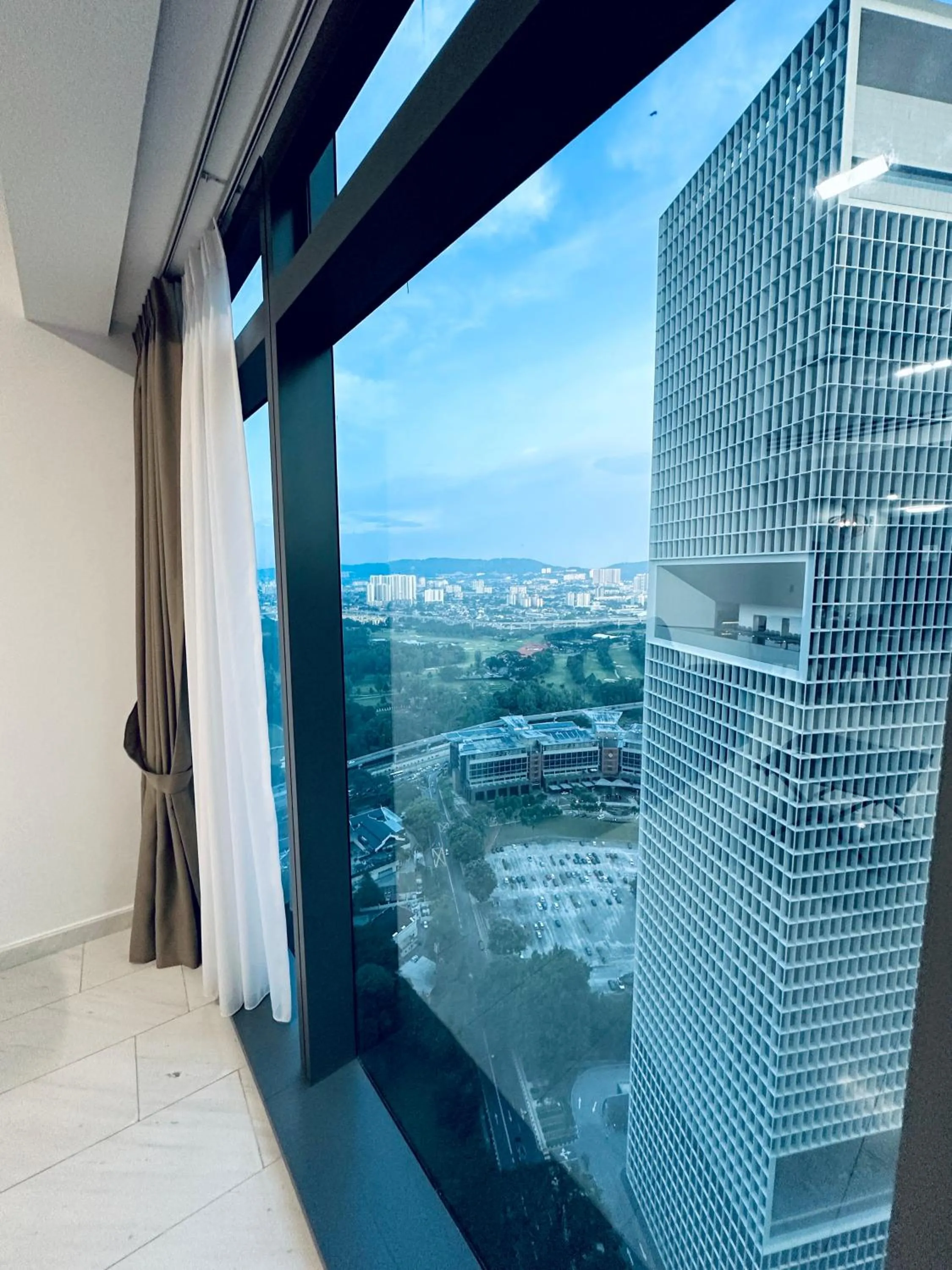 Day in Eaton Residences By Luna