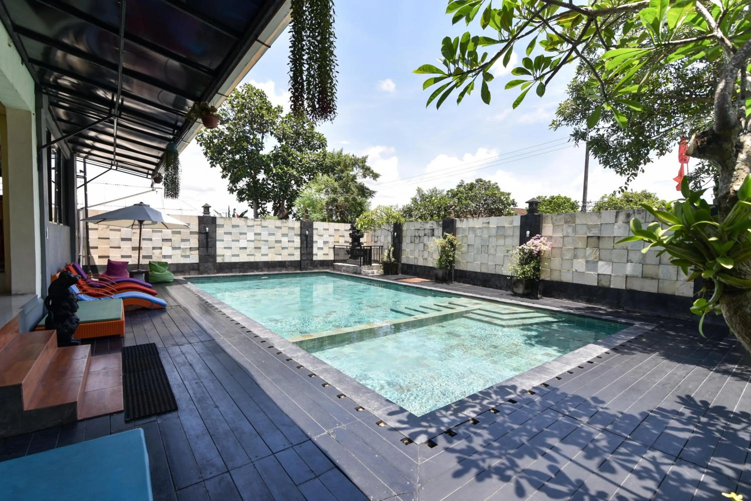 Swimming pool in RedDoorz Plus near Mall Bali Galeria 2