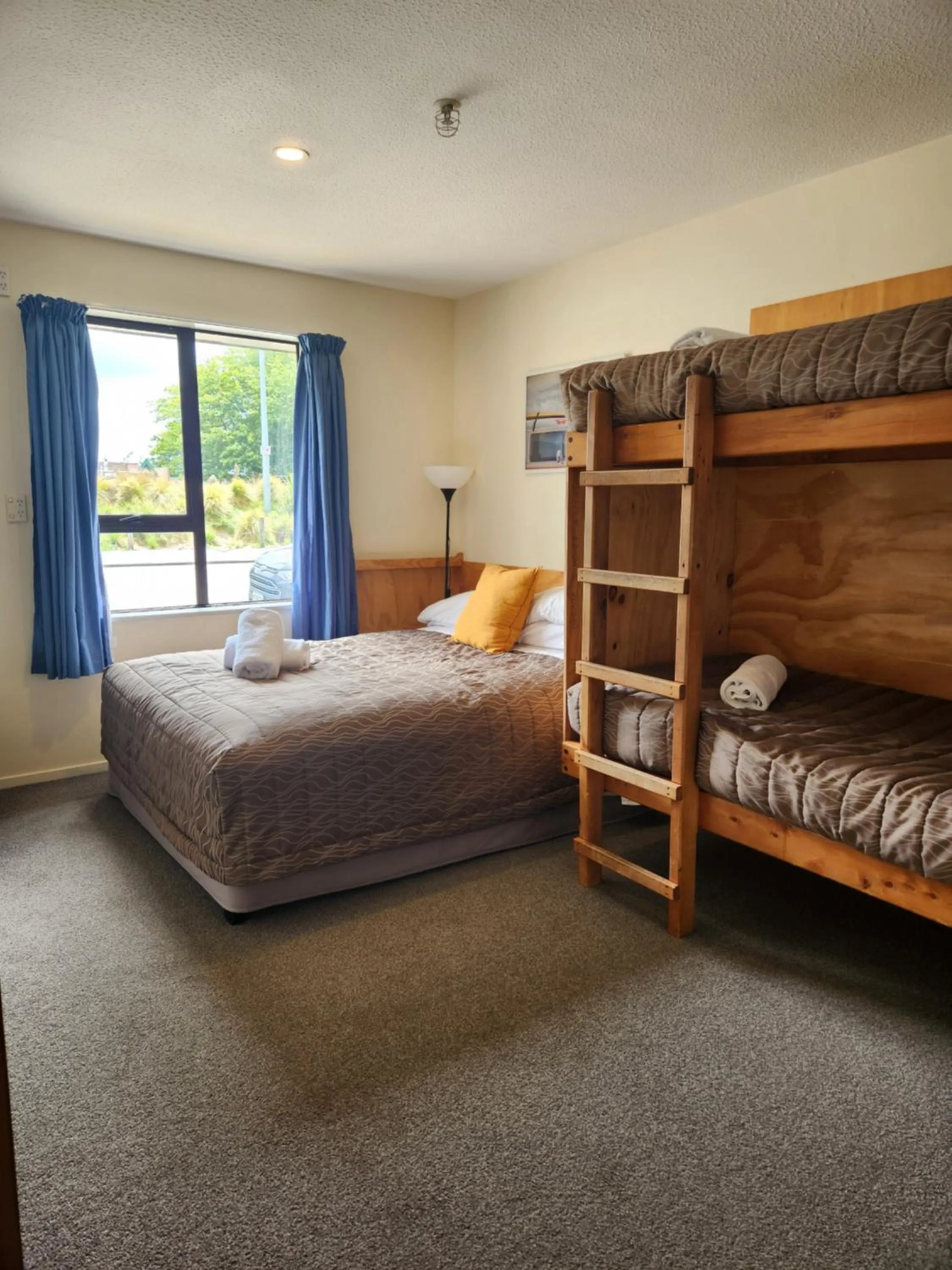 Bed in Snow Denn Lodge