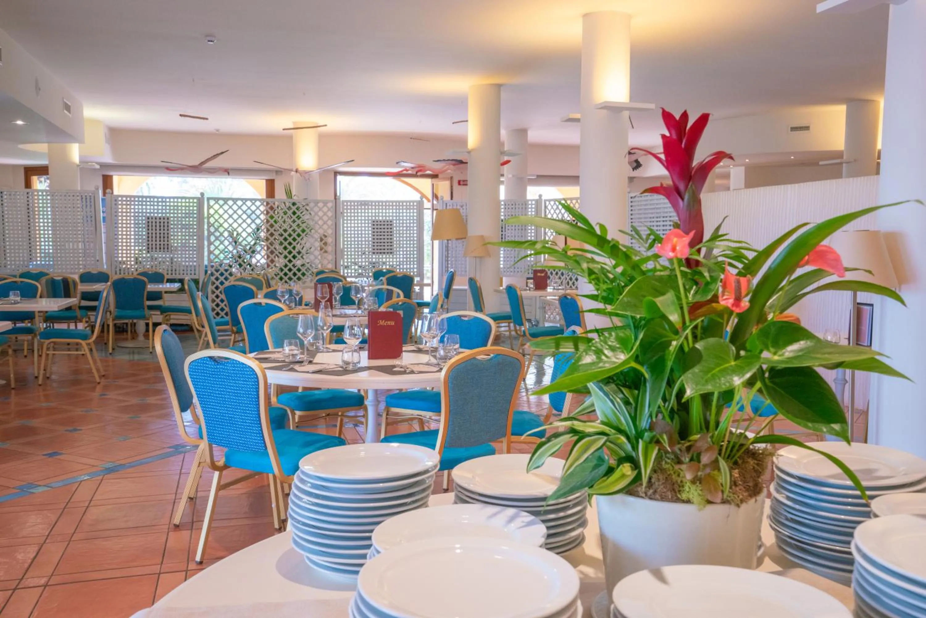 Restaurant/places to eat in Hotel Santa Gilla