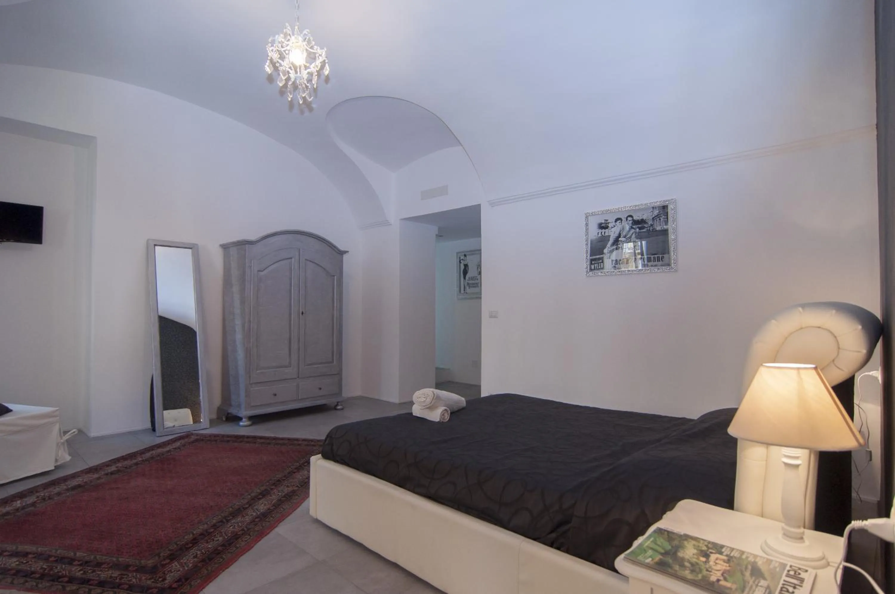 Photo of the whole room, Bed in B&B Torino Très Chic