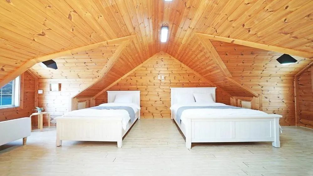 Geoje Sinbi Bada Pension