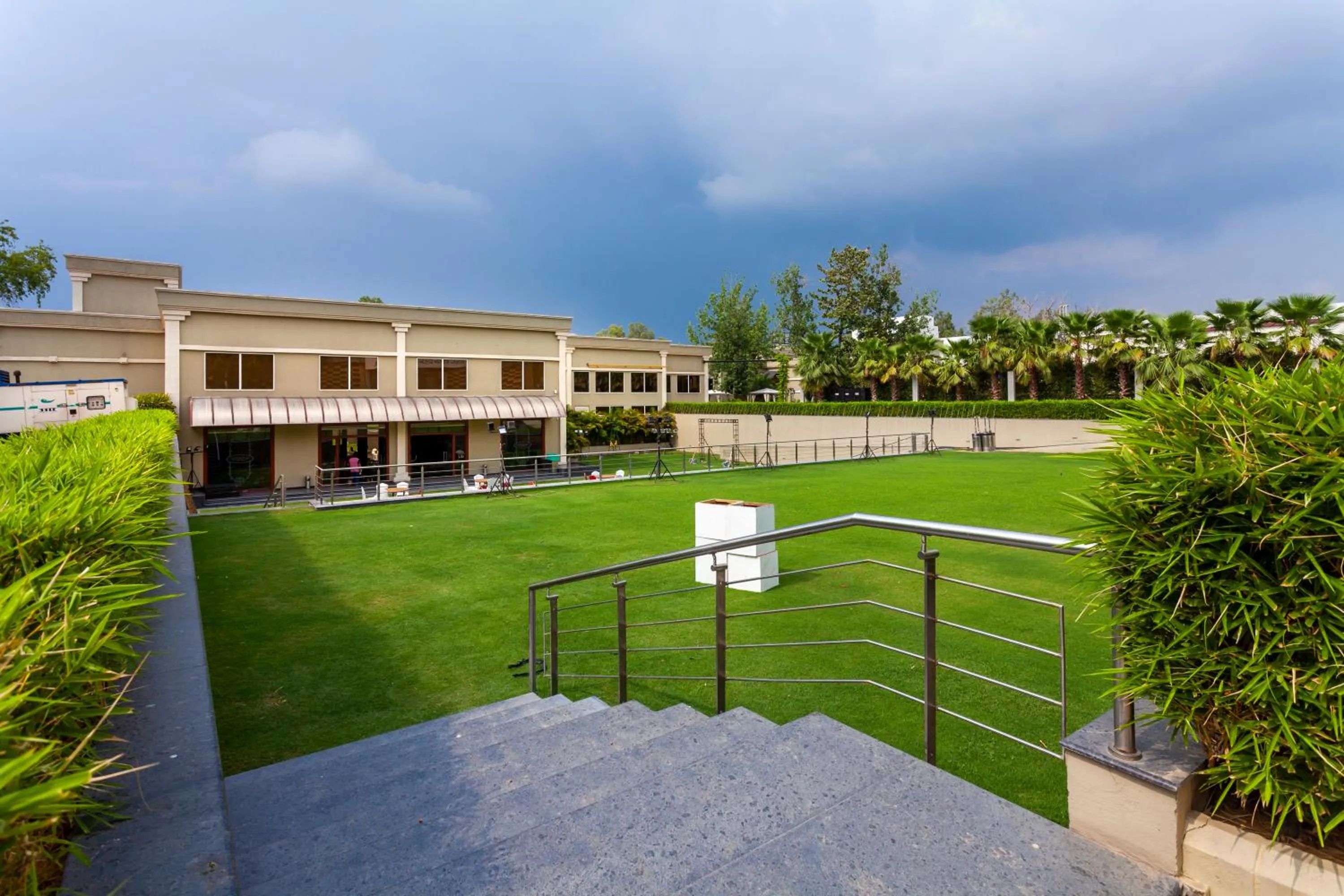 Garden in Atrio by Devam