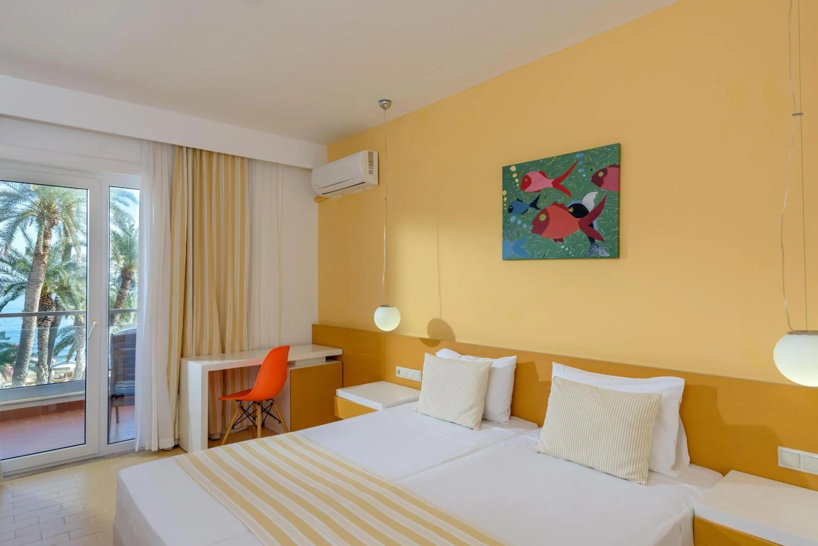 Photo of the whole room, Bed in Zeus Hotels Palm Beach