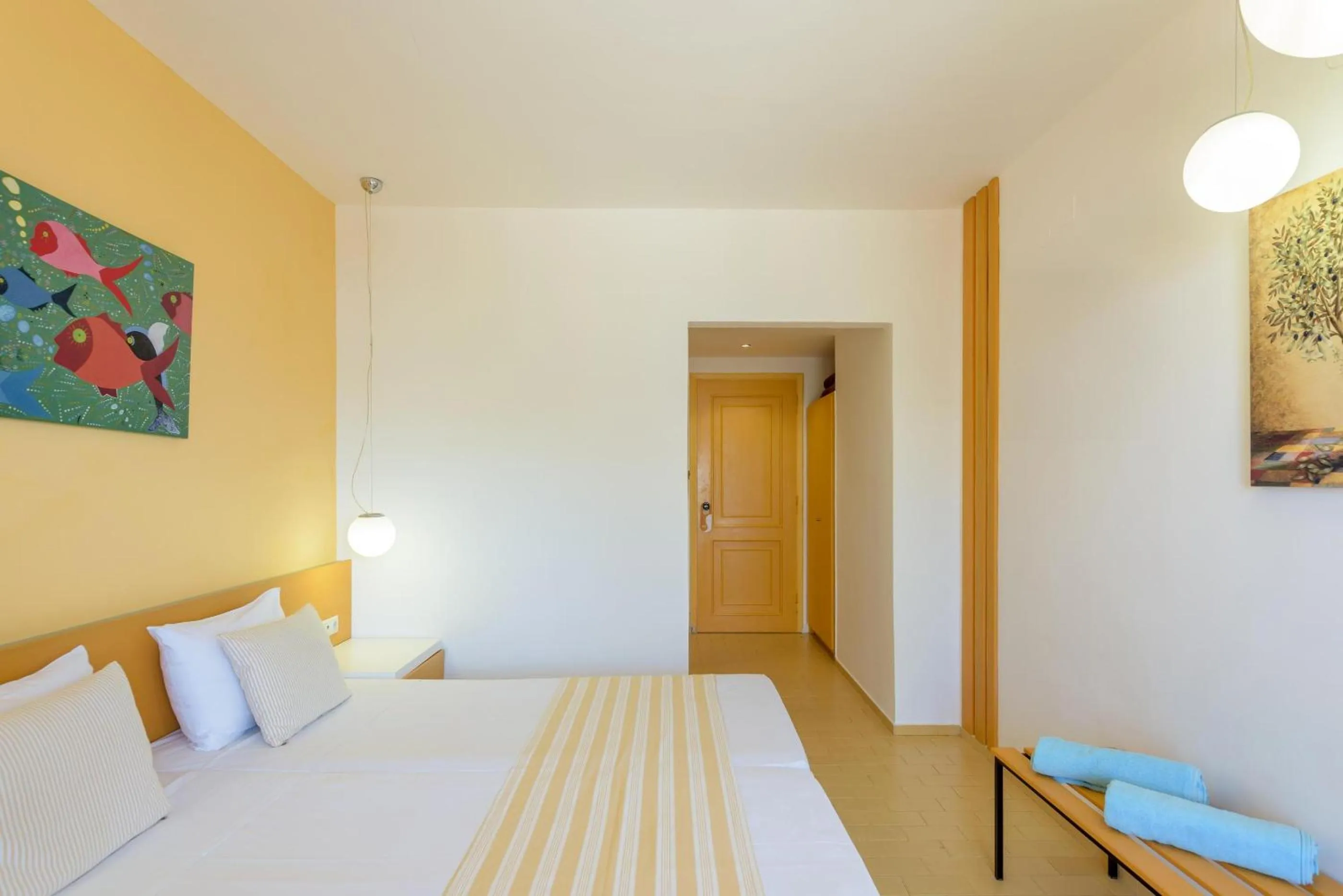 Photo of the whole room, Bed in Zeus Hotels Palm Beach