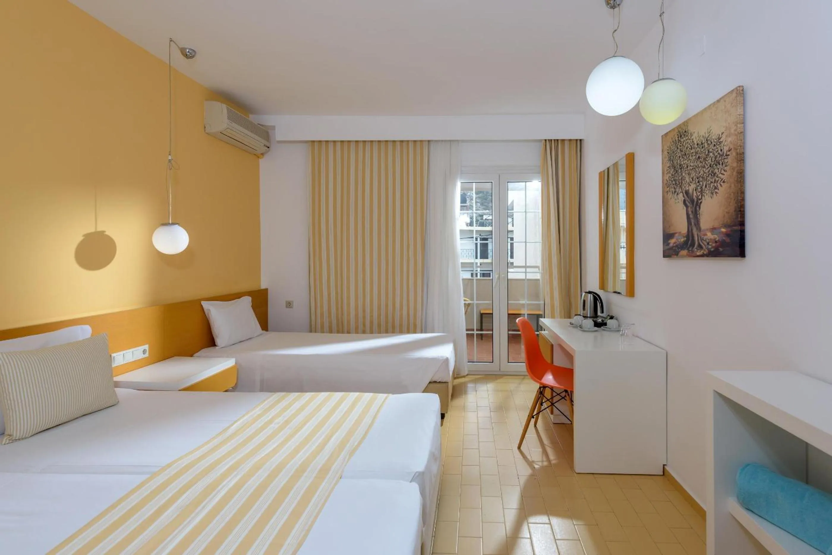 Photo of the whole room, Bed in Zeus Hotels Palm Beach