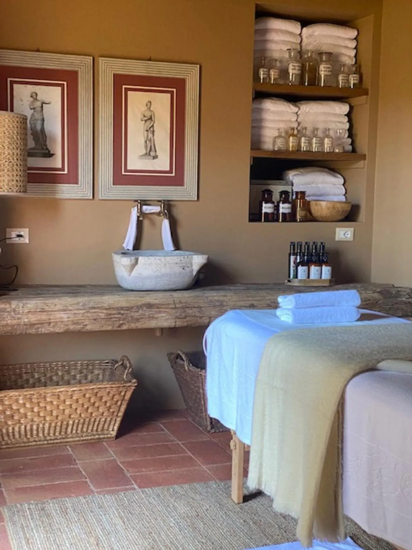 Massage, Bed in Relais Sant'Elena