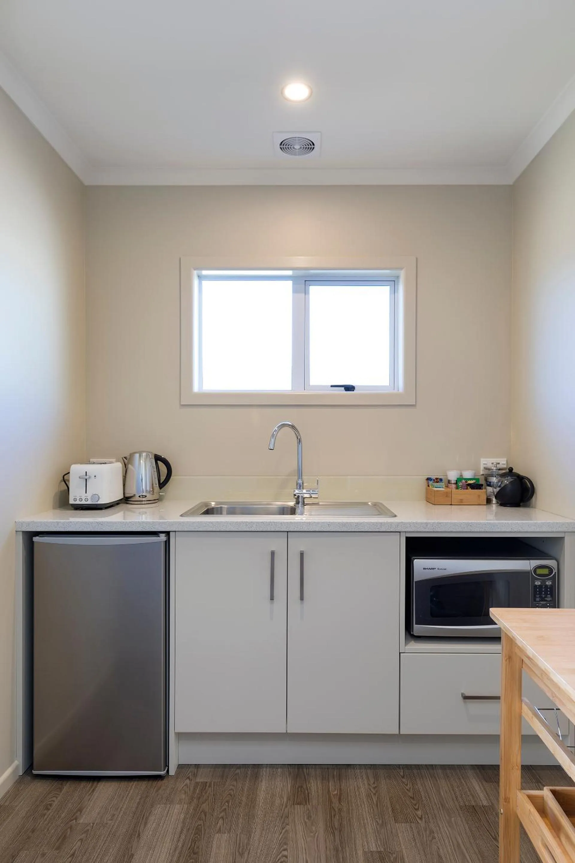 Colonial Court Motor Inn