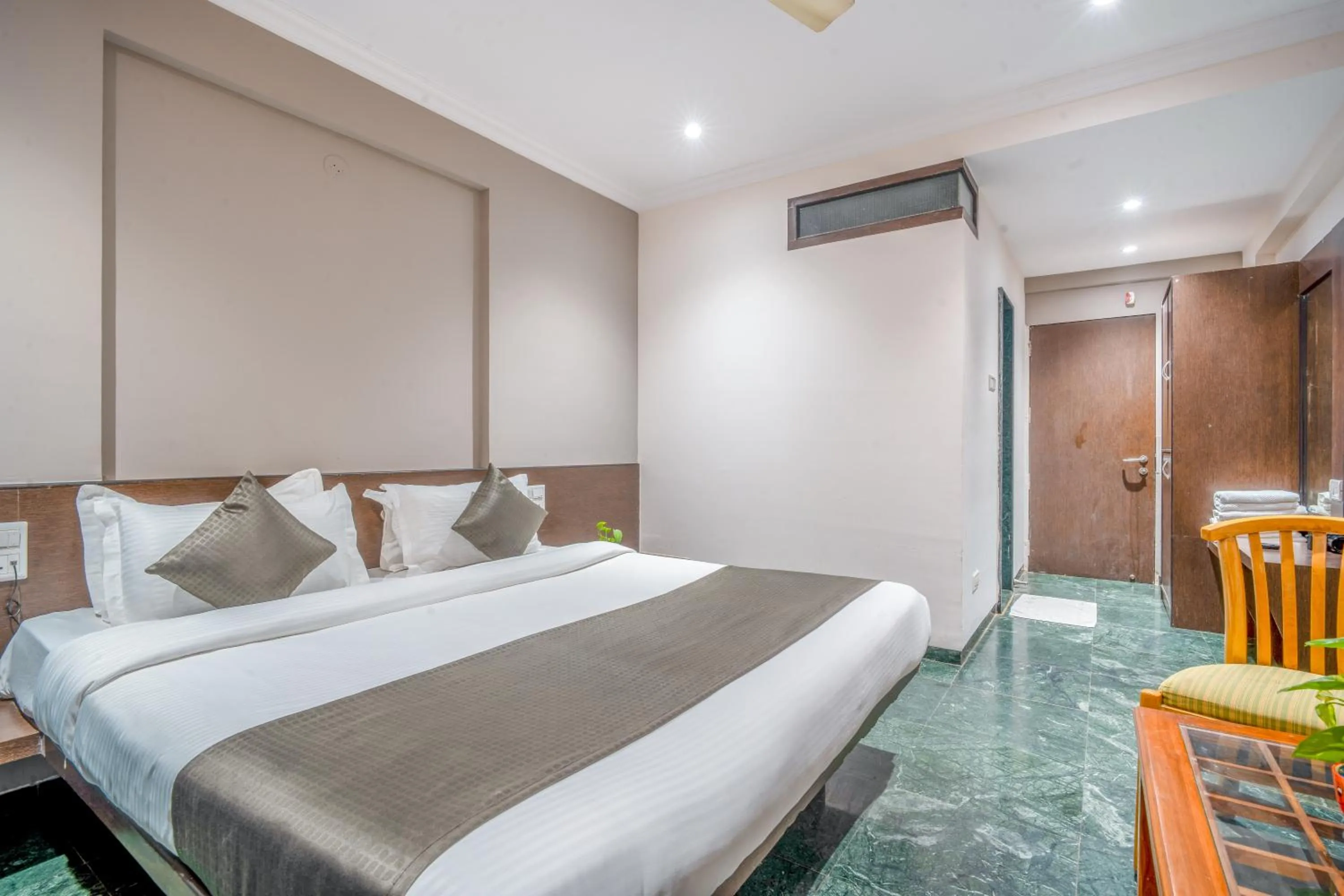 Bed in HOTEL KB's Grand