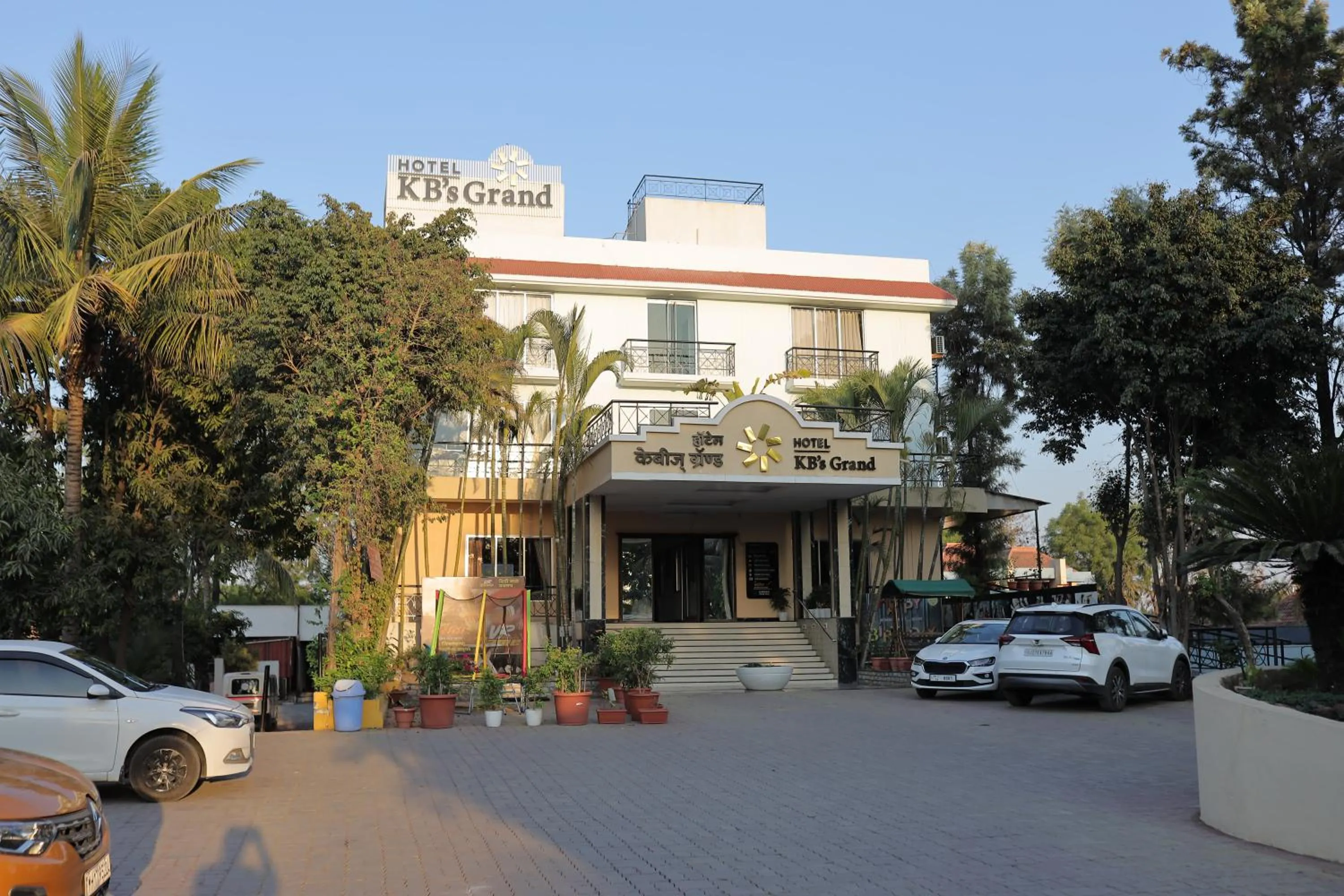 HOTEL KB's Grand