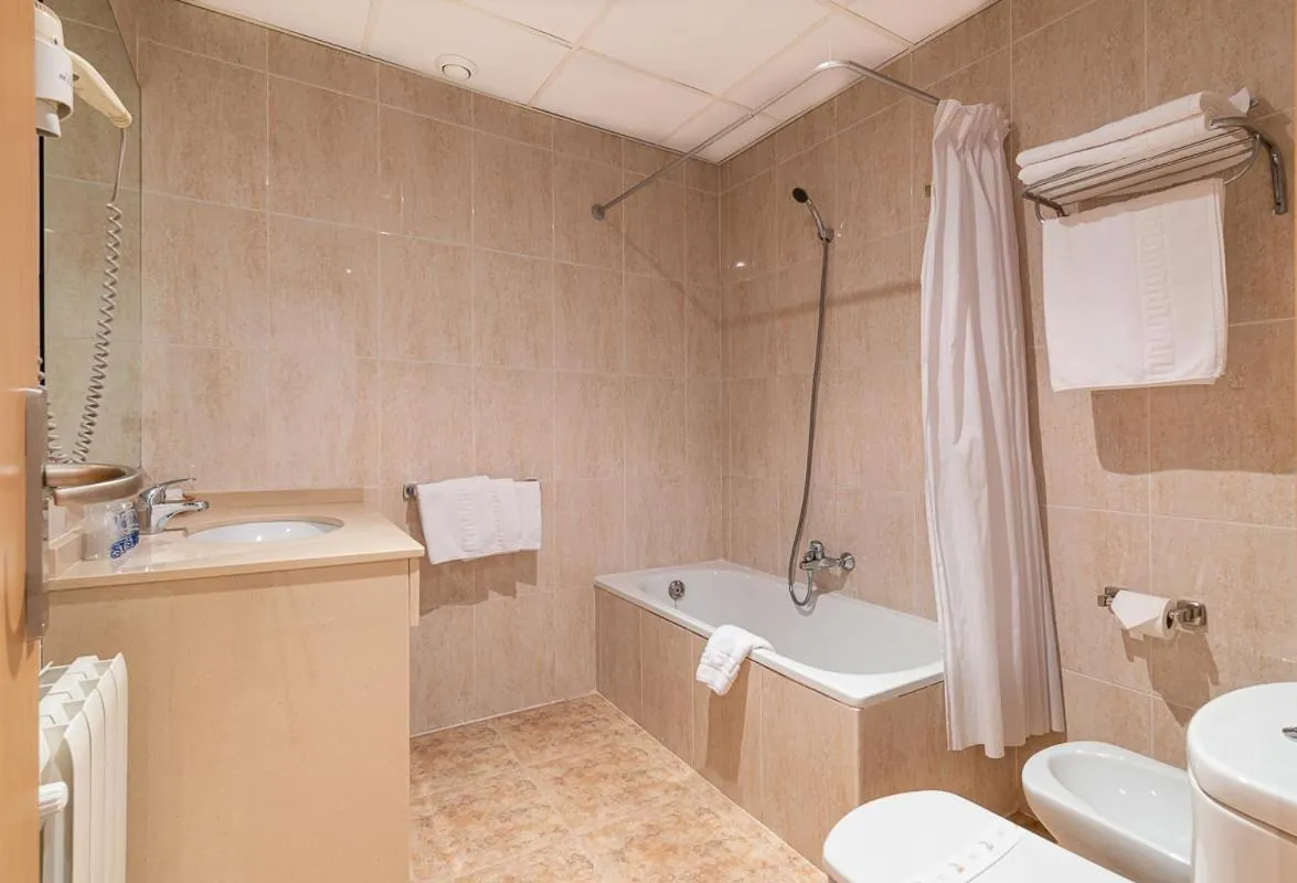 Bathroom in Hotel Alba