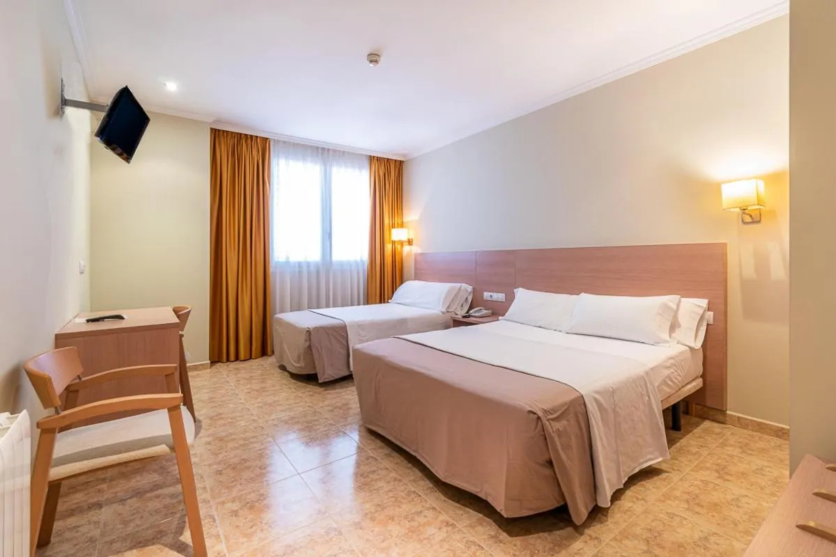 Bedroom, Bed in Hotel Alba