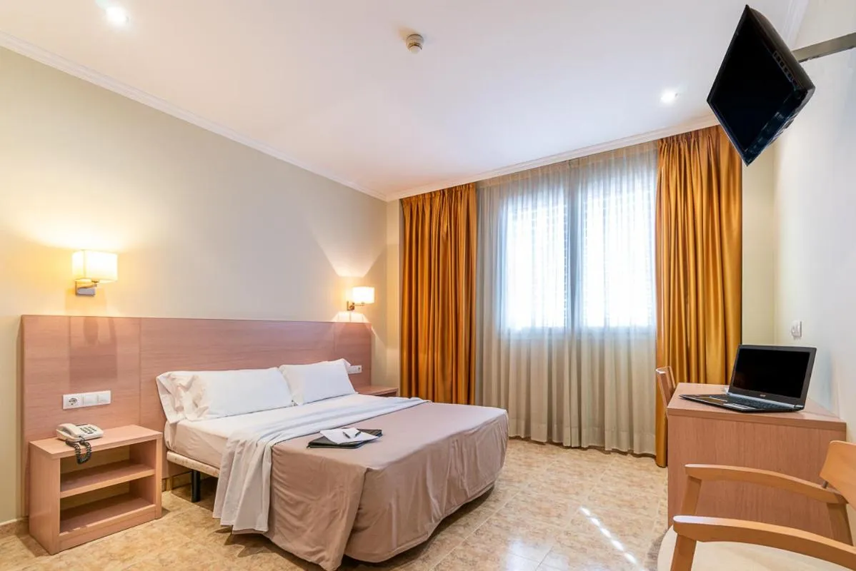 Bedroom, Bed in Hotel Alba