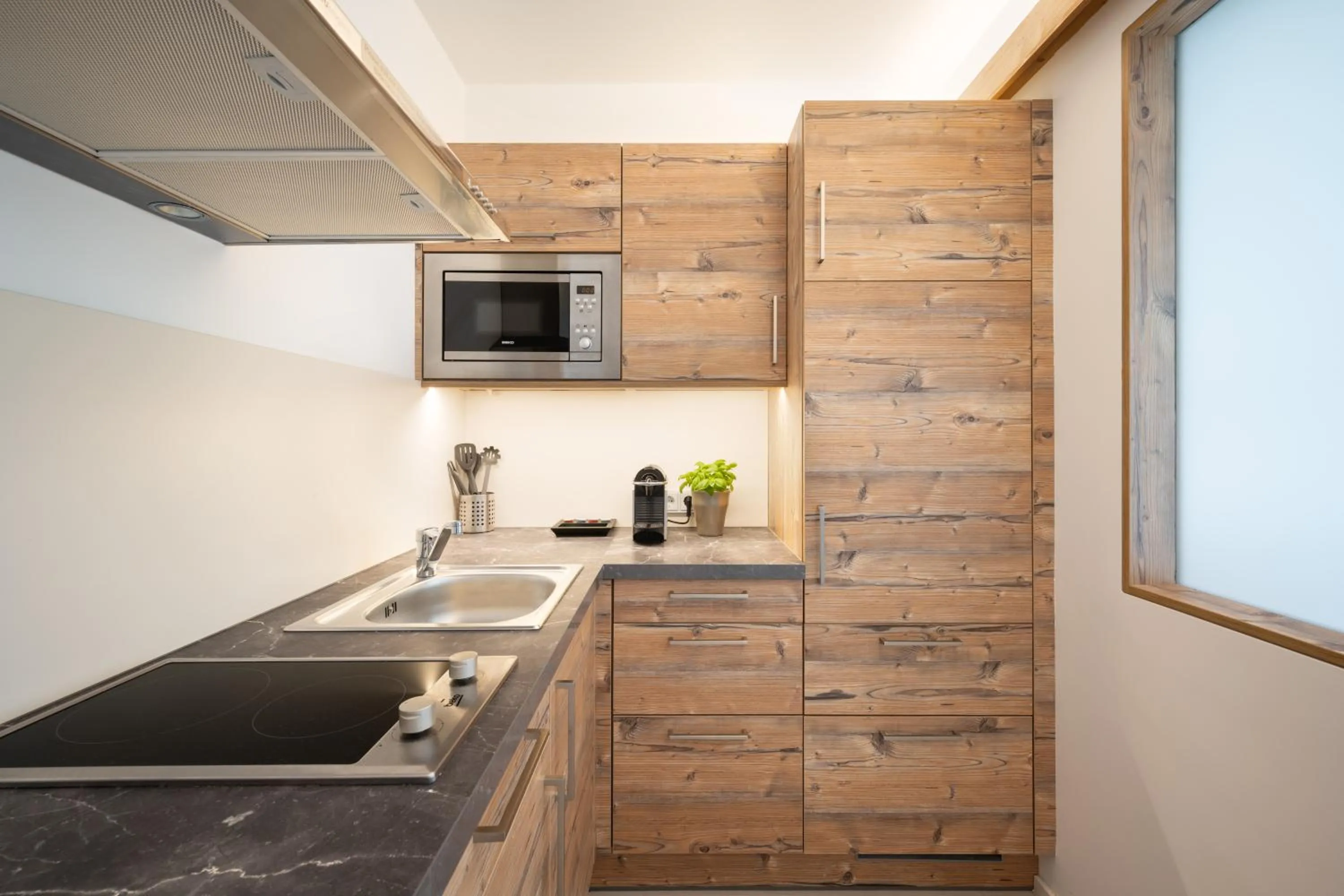 Kitchen or kitchenette in Snooze Apartments