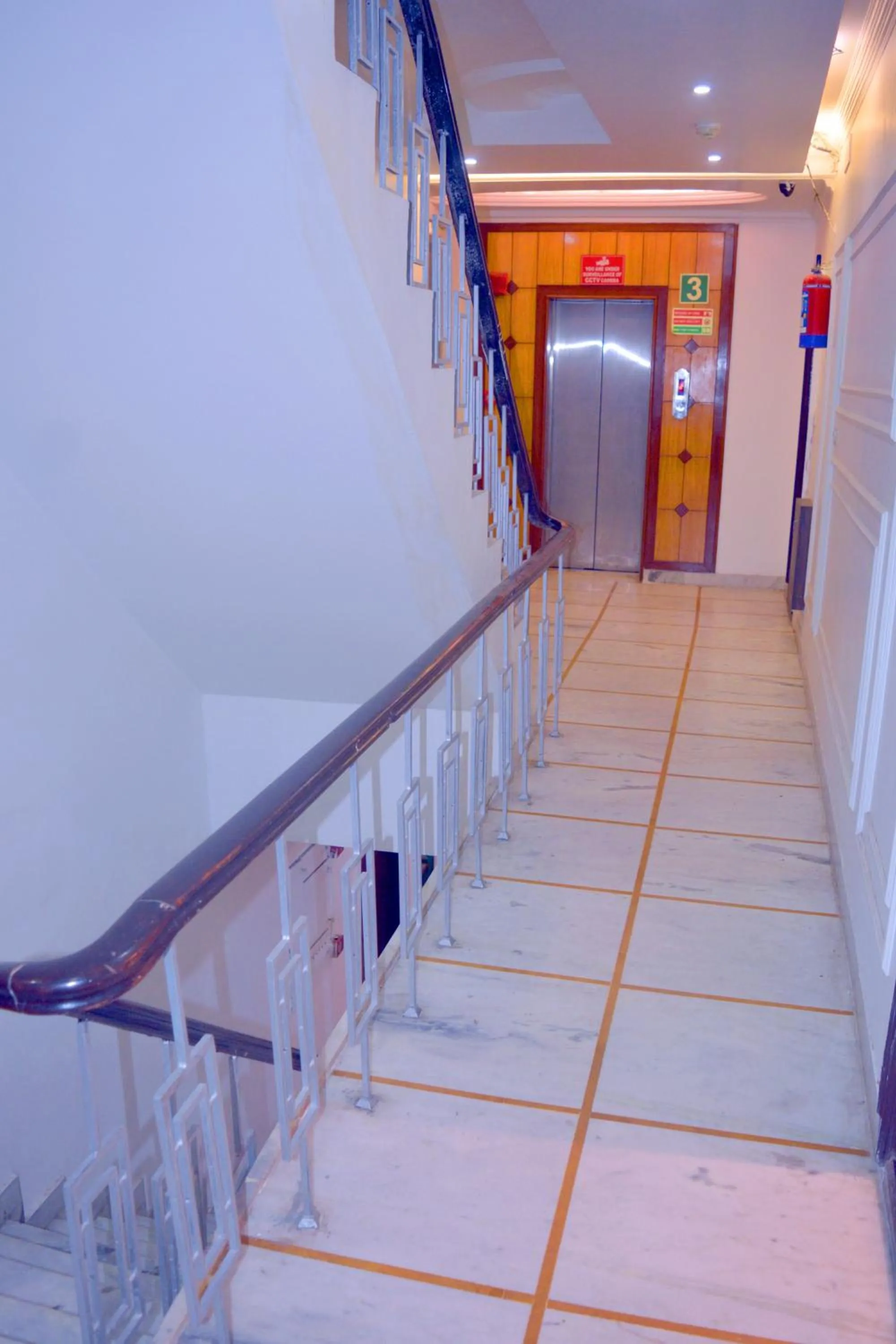 Hotel Delhi Empire Dx