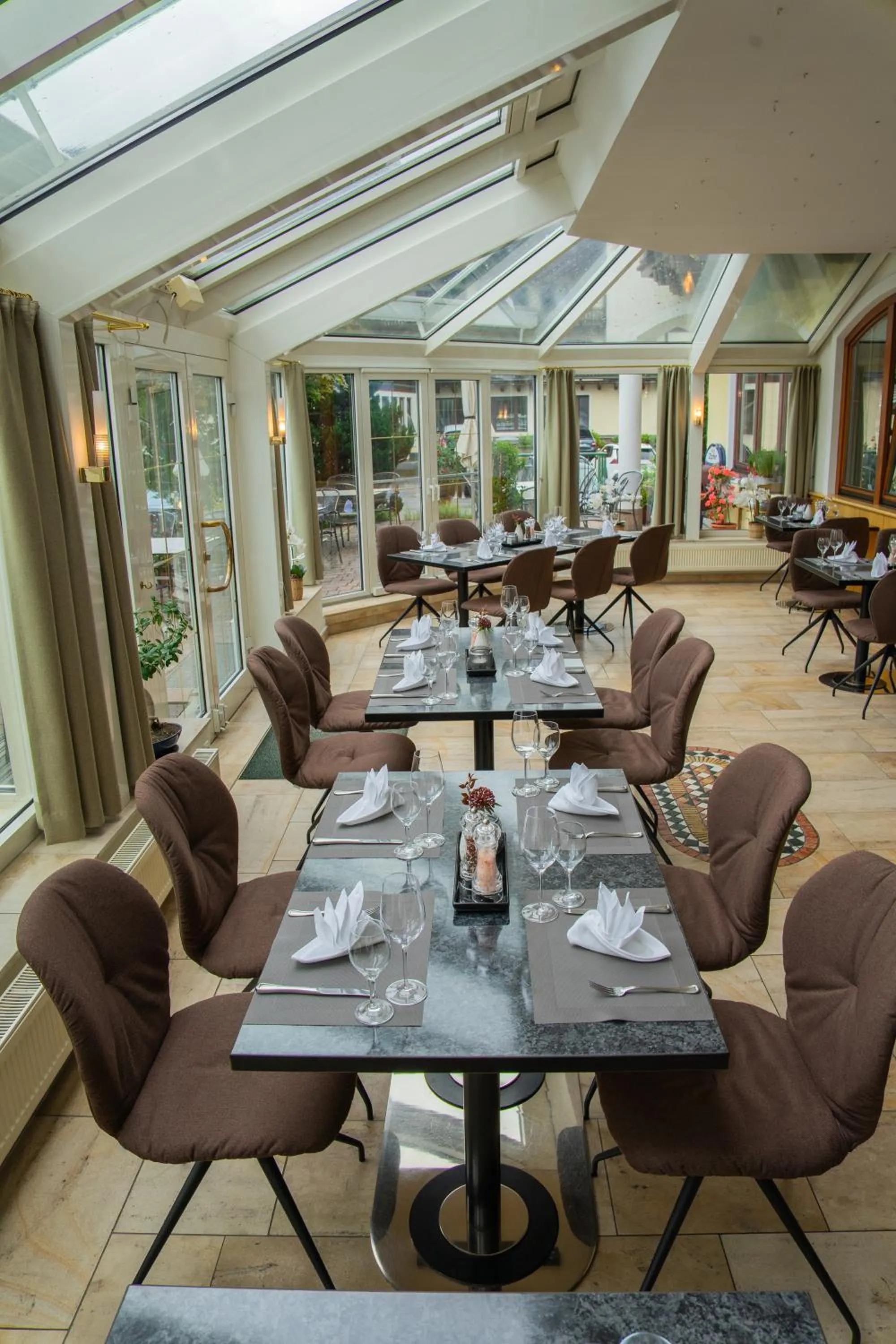 Restaurant/places to eat in Hotel Edelweiss