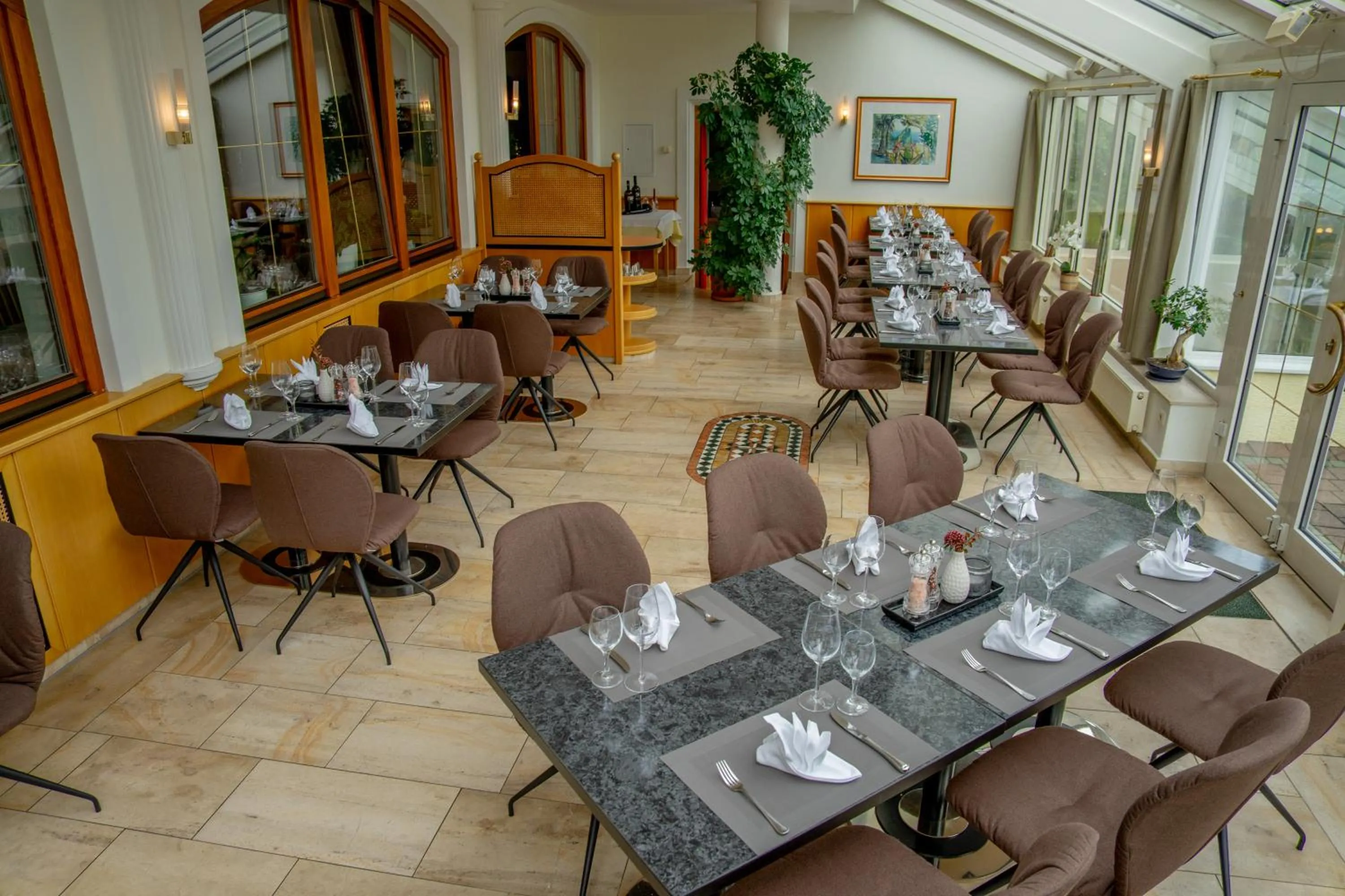 Restaurant/places to eat in Hotel Edelweiss