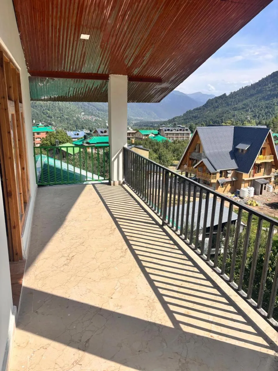 Manali Mornings