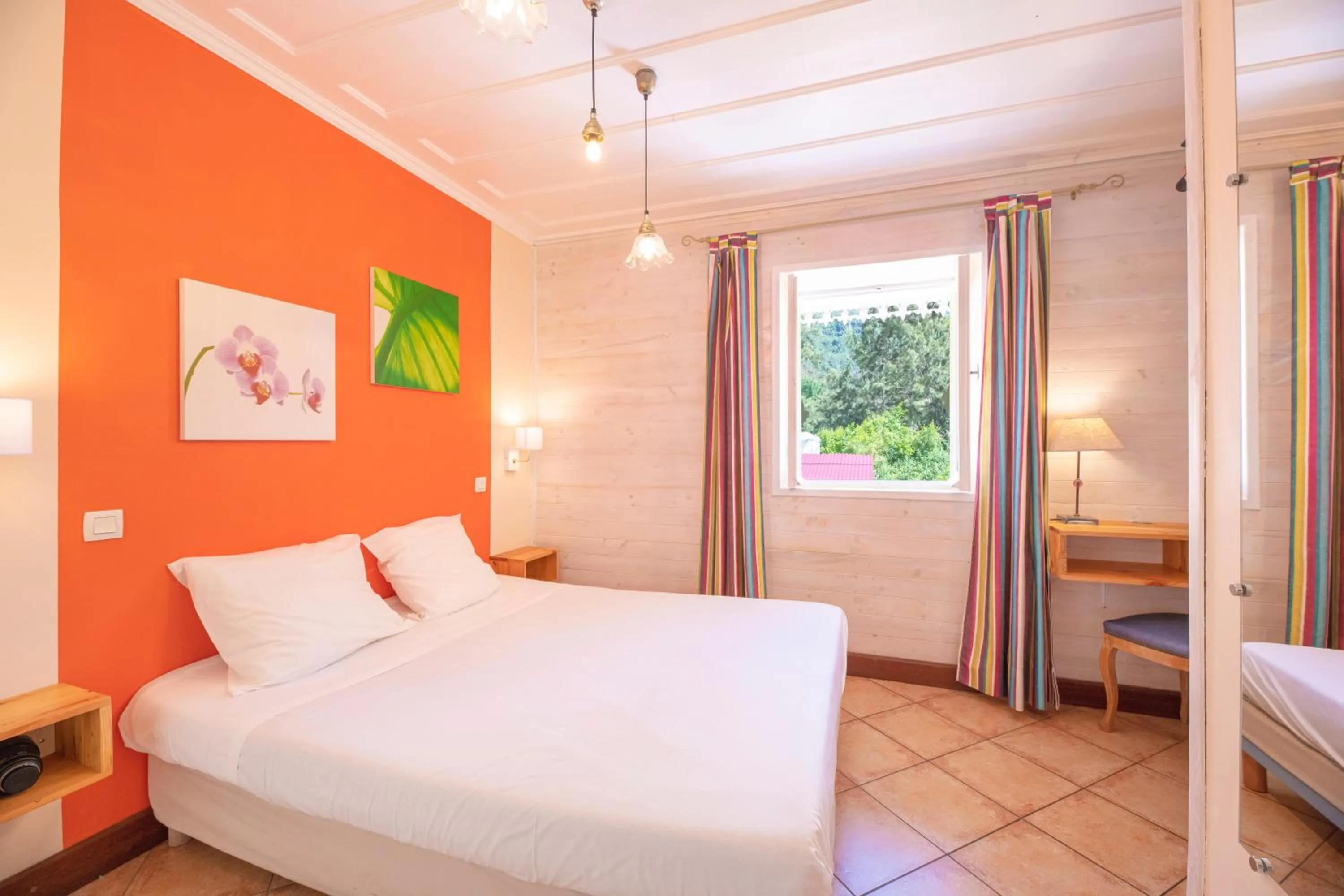 Photo of the whole room, Bed in Le Relais Des Cimes