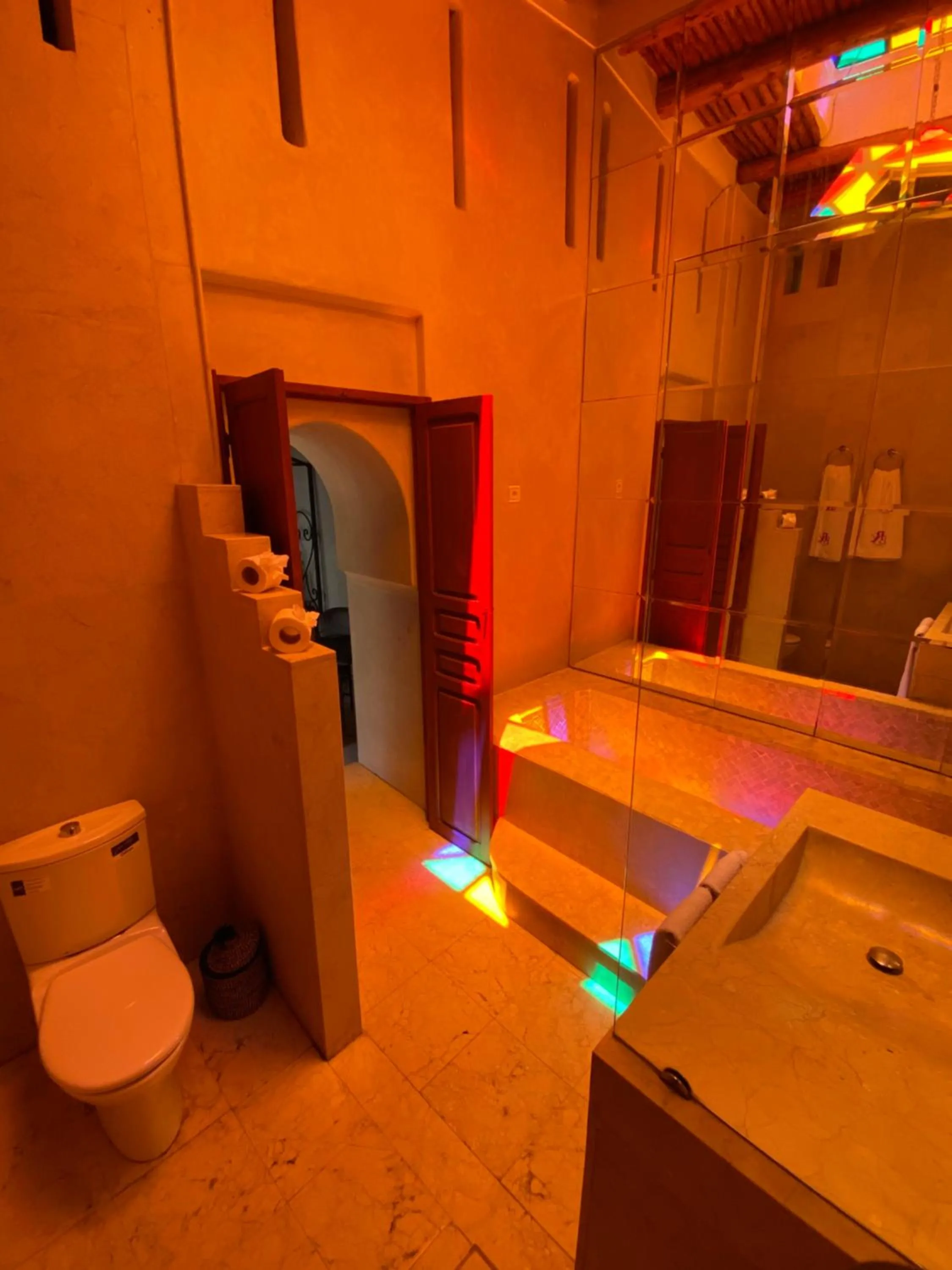 Shower in Riad Bab Yacout & SPA