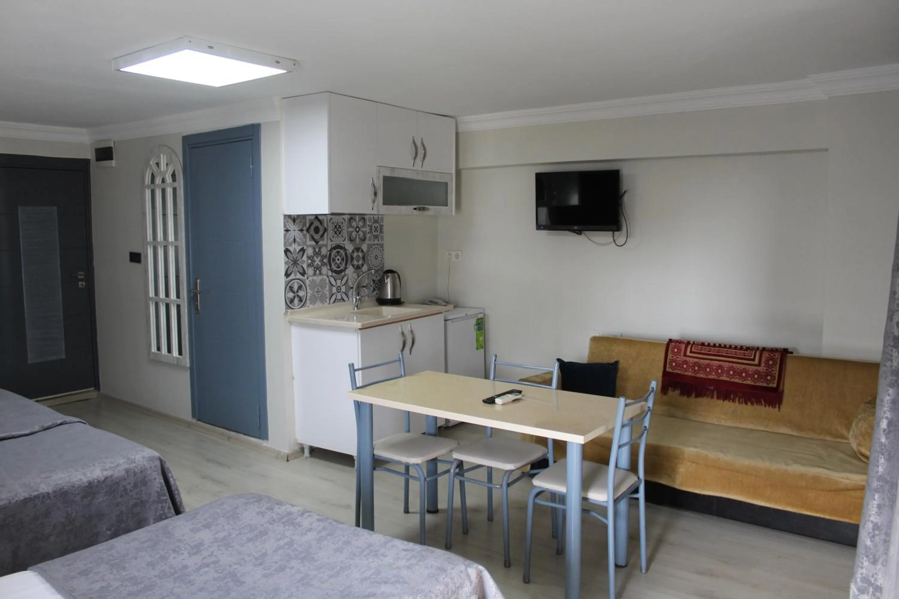 TV and multimedia in Oban Suites Istanbul