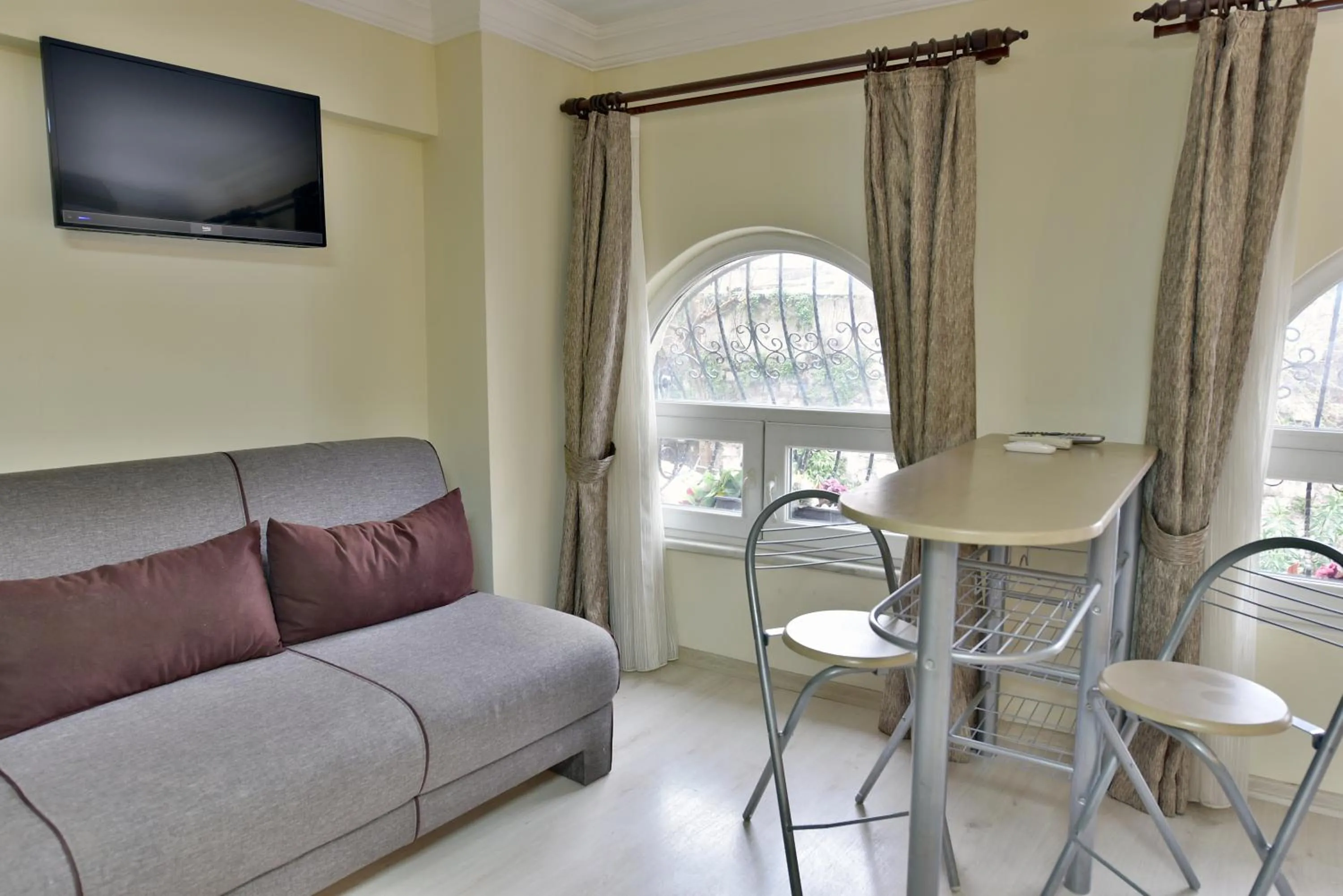 TV and multimedia in Oban Suites Istanbul