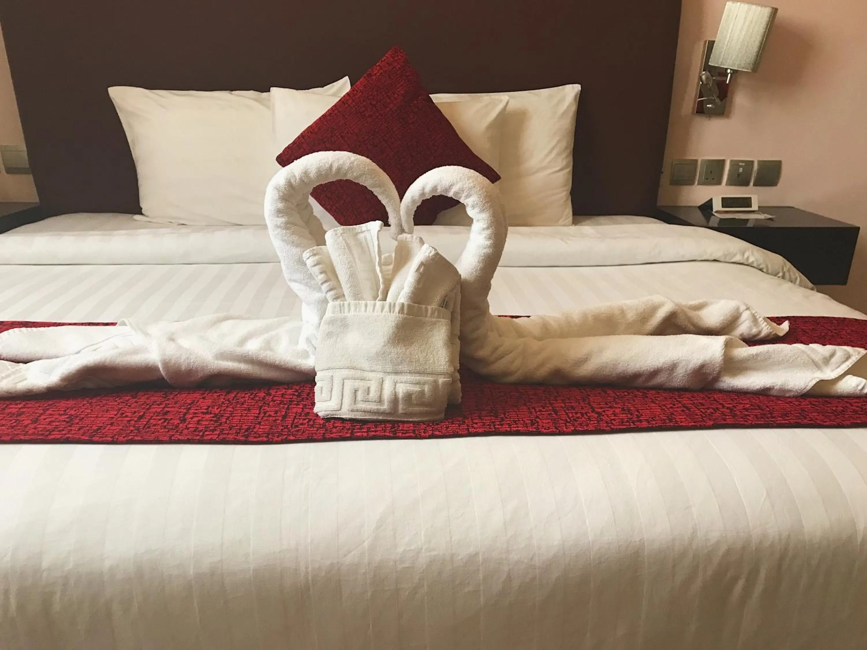 Bedroom, Bed in Mirage Hotel Al Aqah