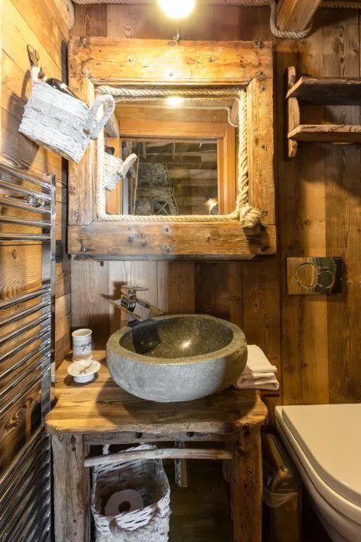 Bathroom in Brieis Relais Alpino