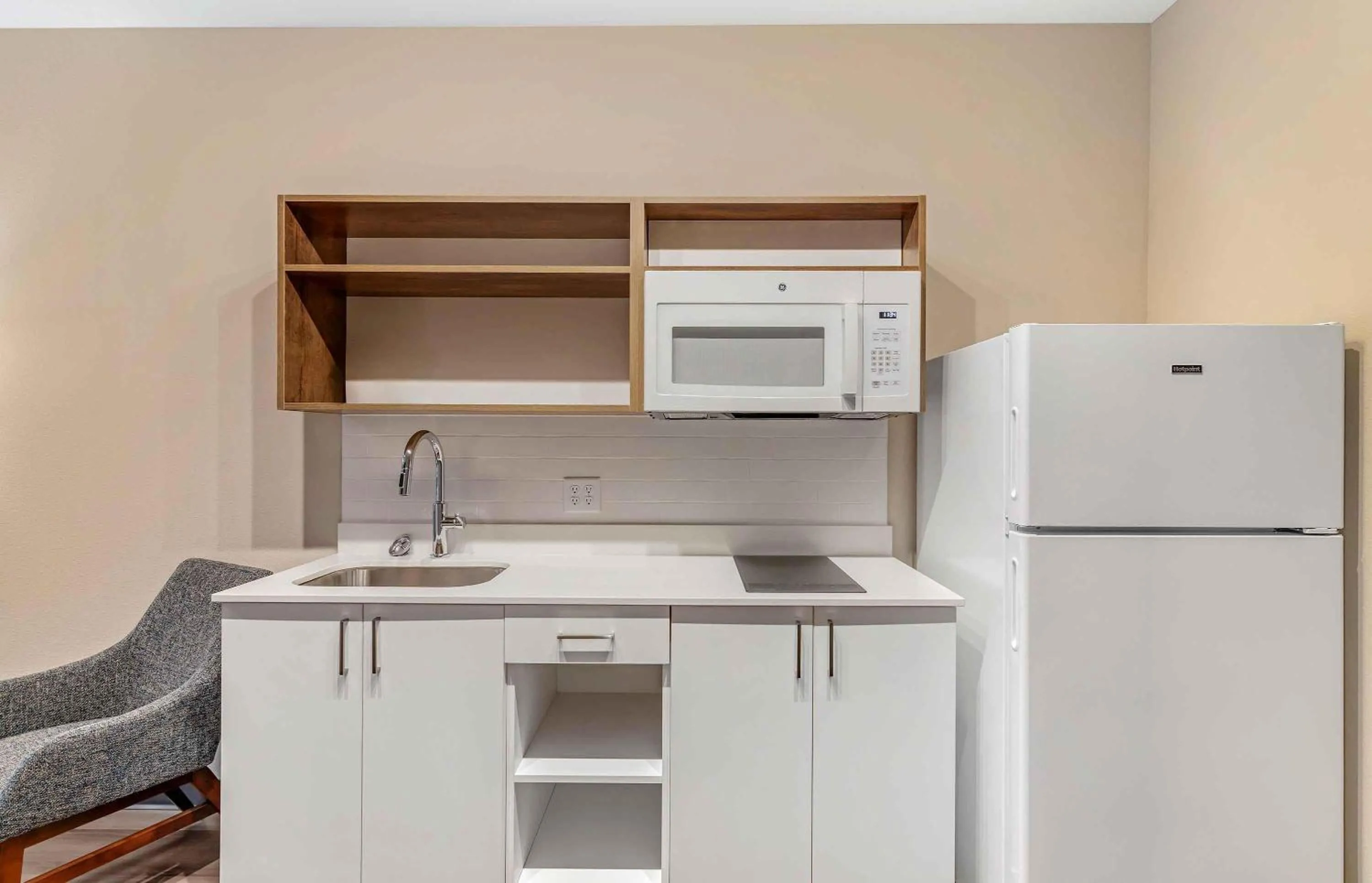 Kitchen or kitchenette in Extended Stay America Premier Suites - Jacksonville - Airport