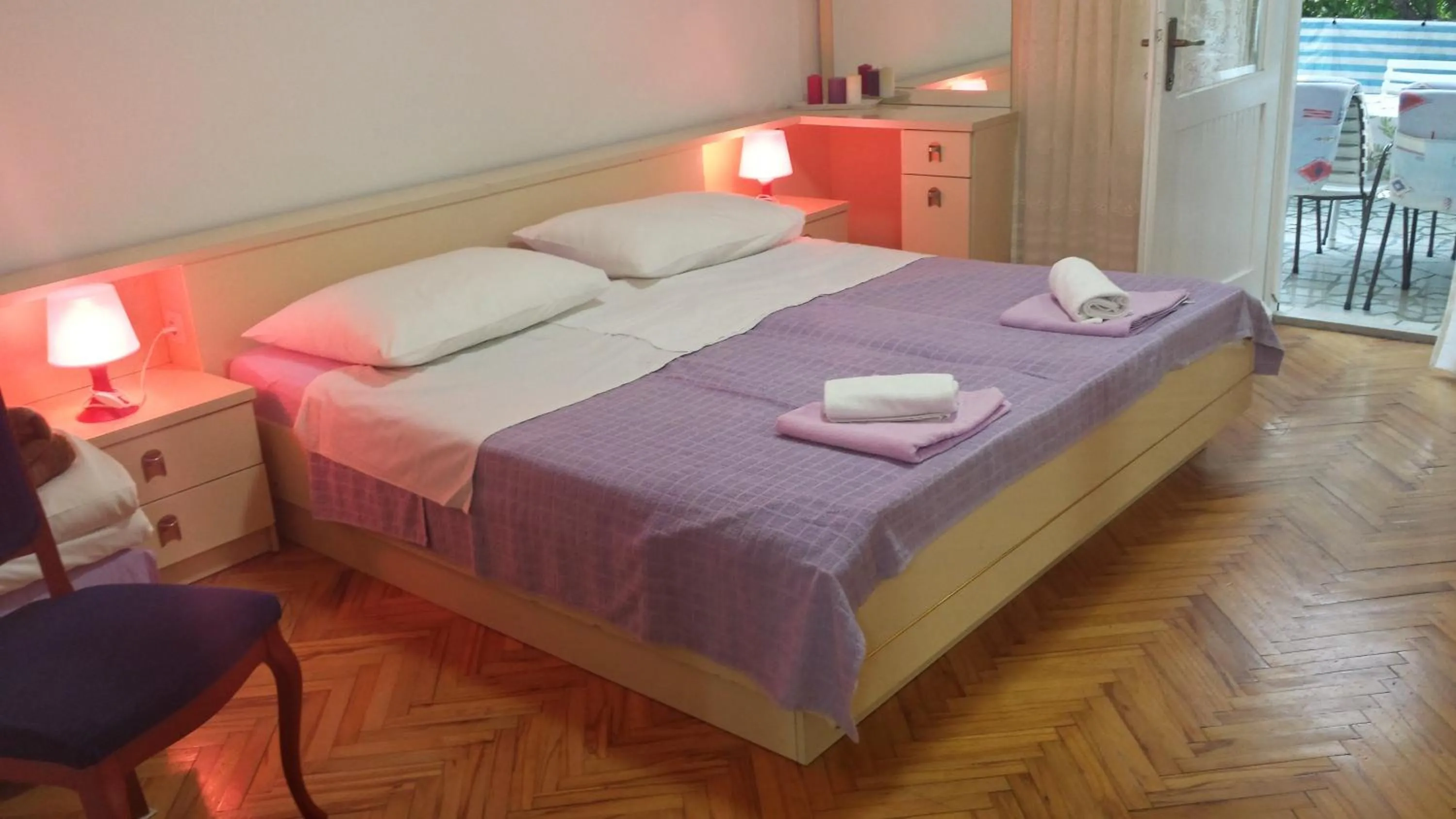 Bed in Apartments Paco & Bony