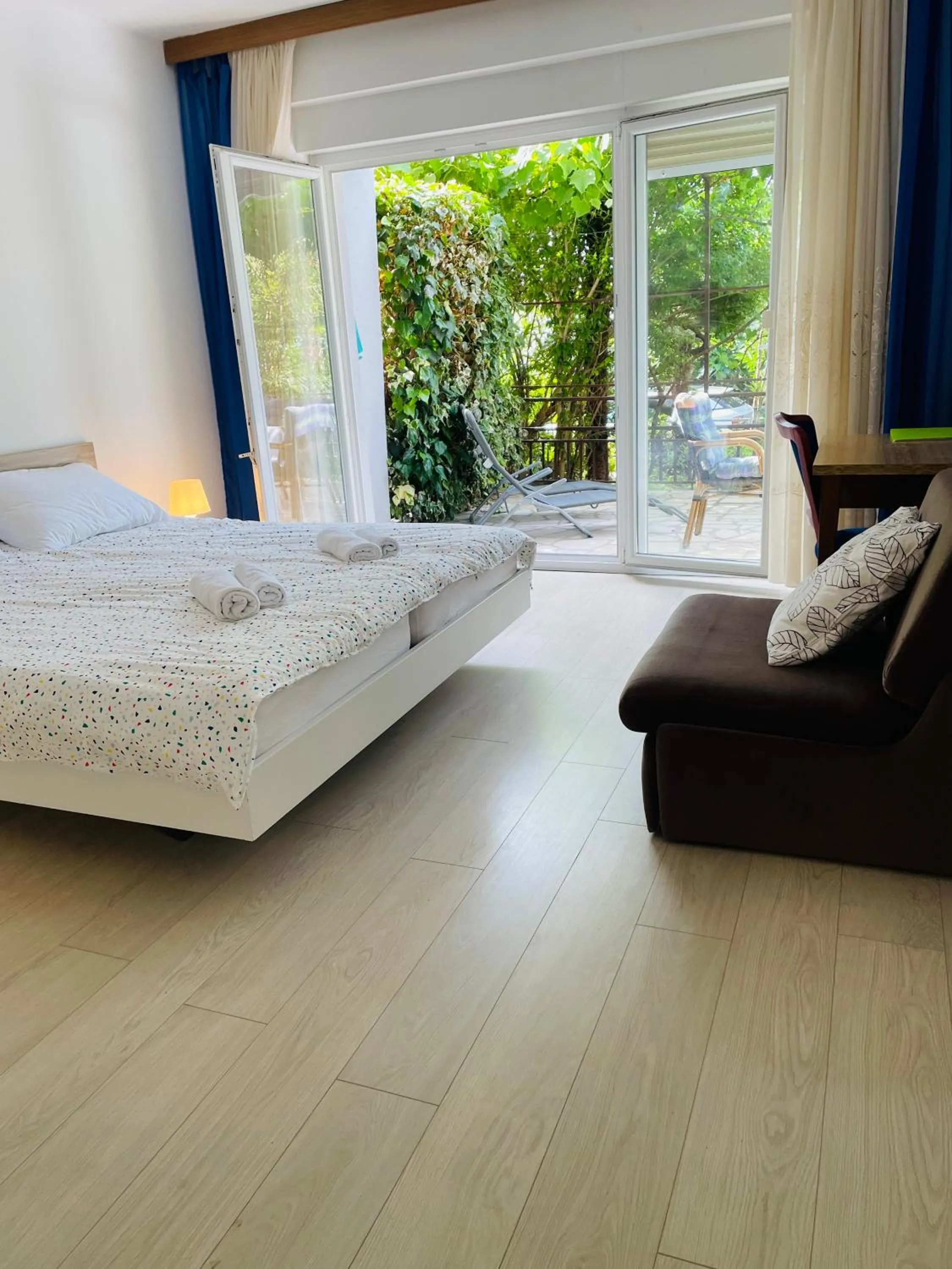 Bed in Apartments Paco & Bony