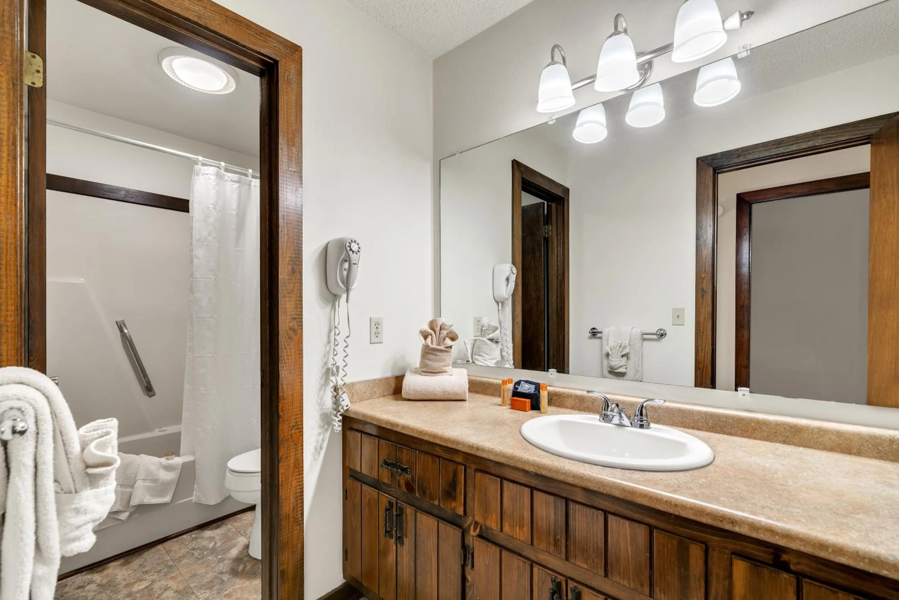 Shower in Coosawattee River Resort