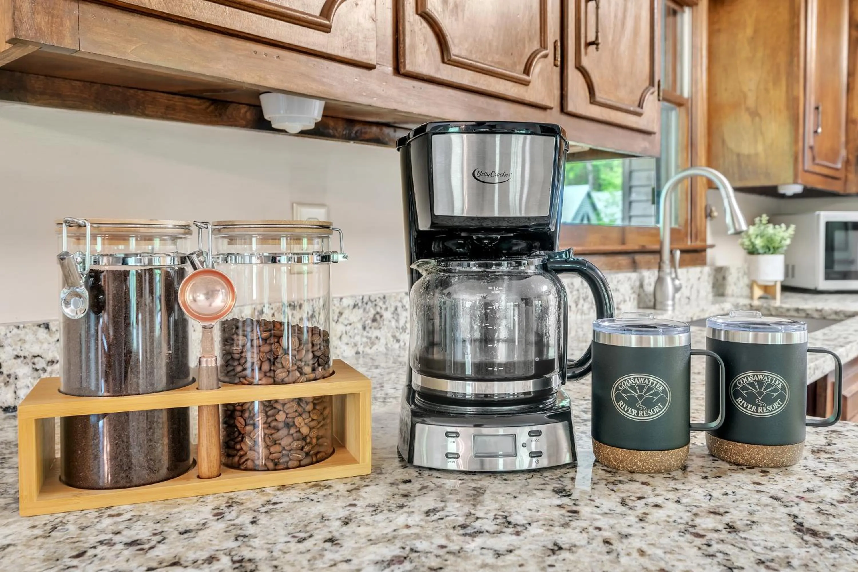 Coffee/tea facilities in Coosawattee River Resort