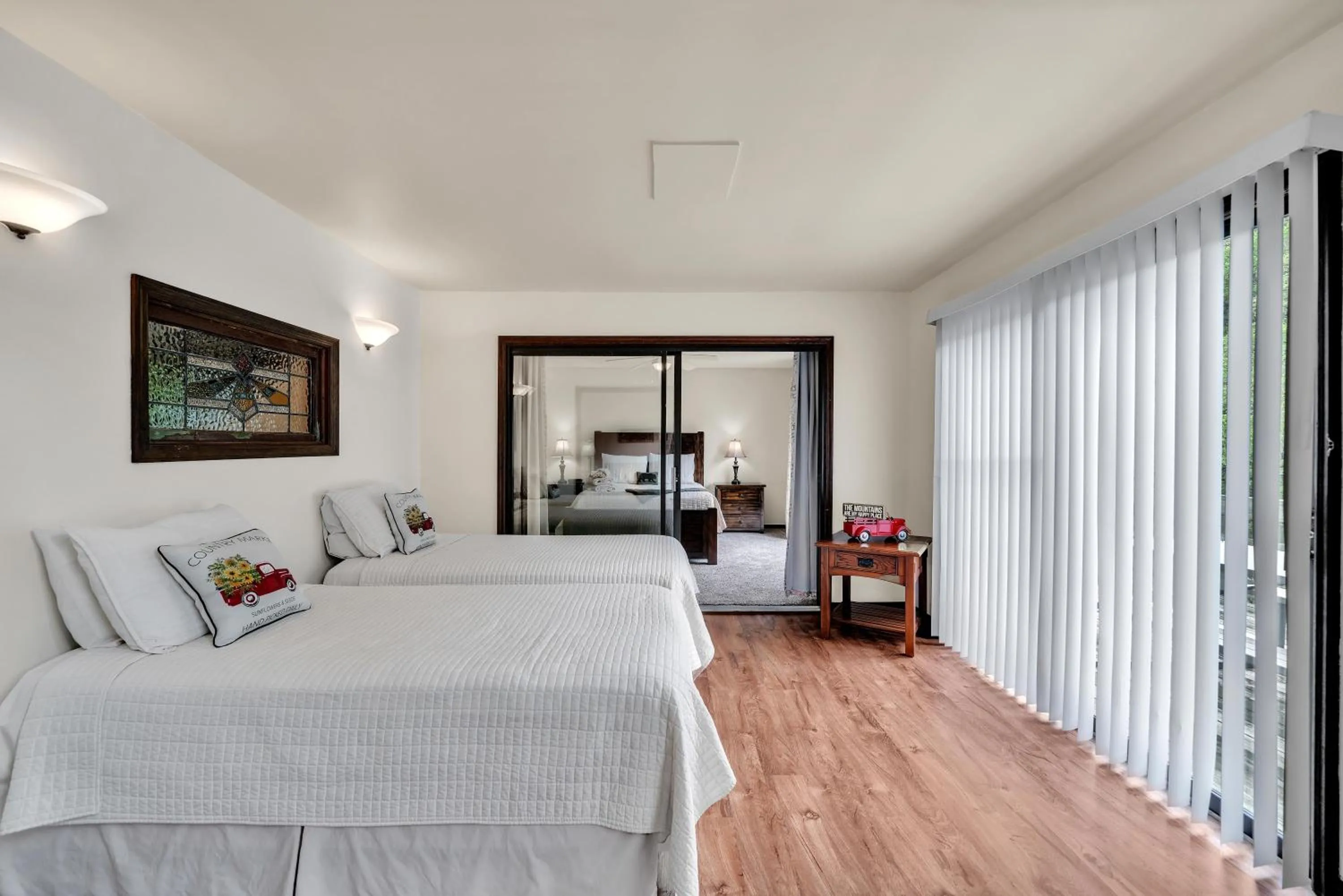 Bed in Coosawattee River Resort