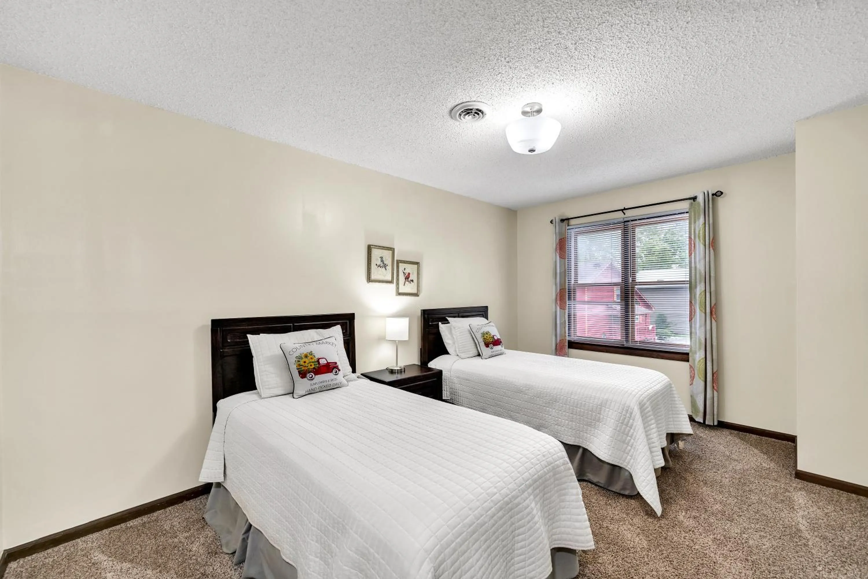 Bed in Coosawattee River Resort