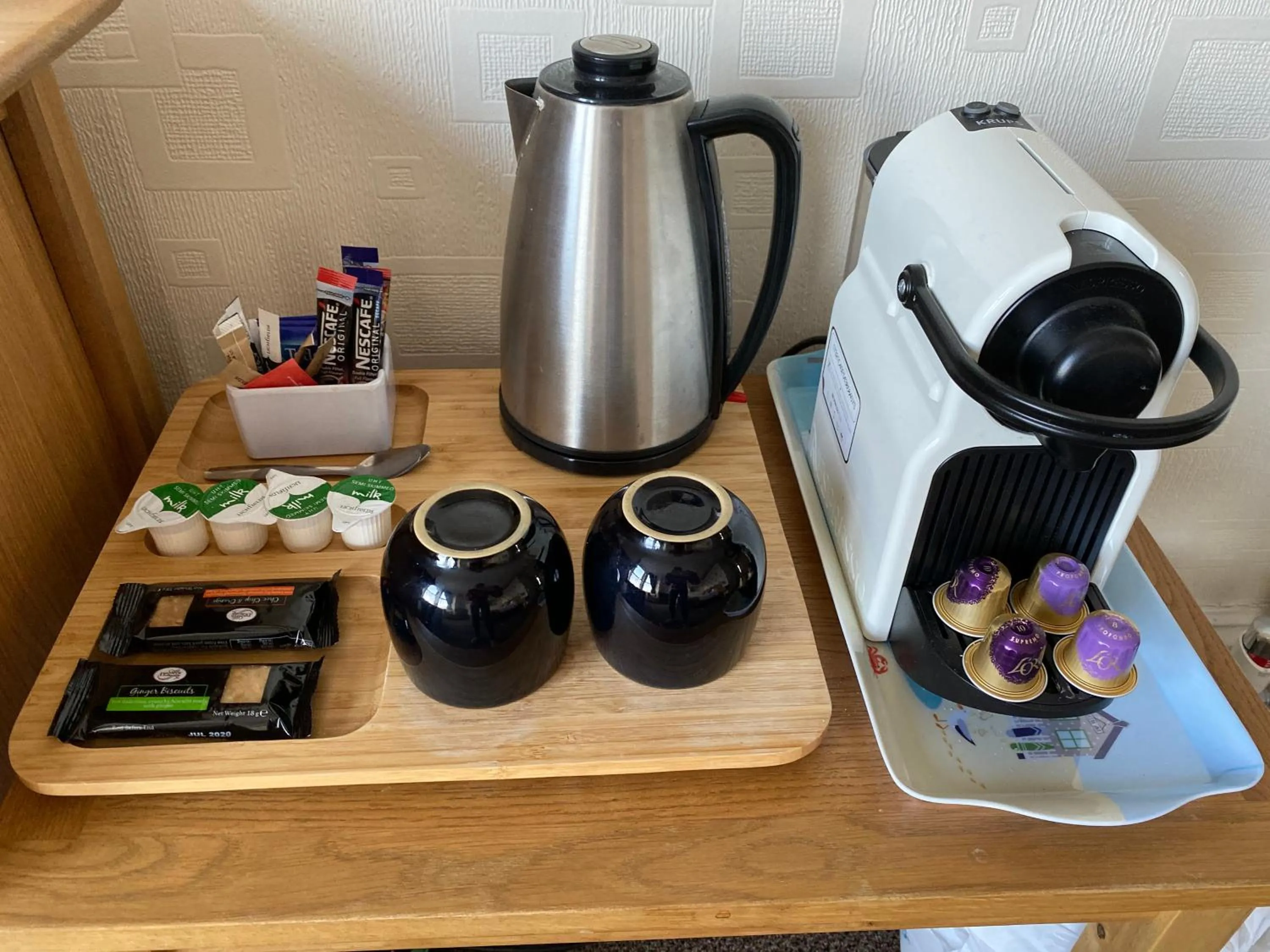 Coffee/tea facilities in Cairn House