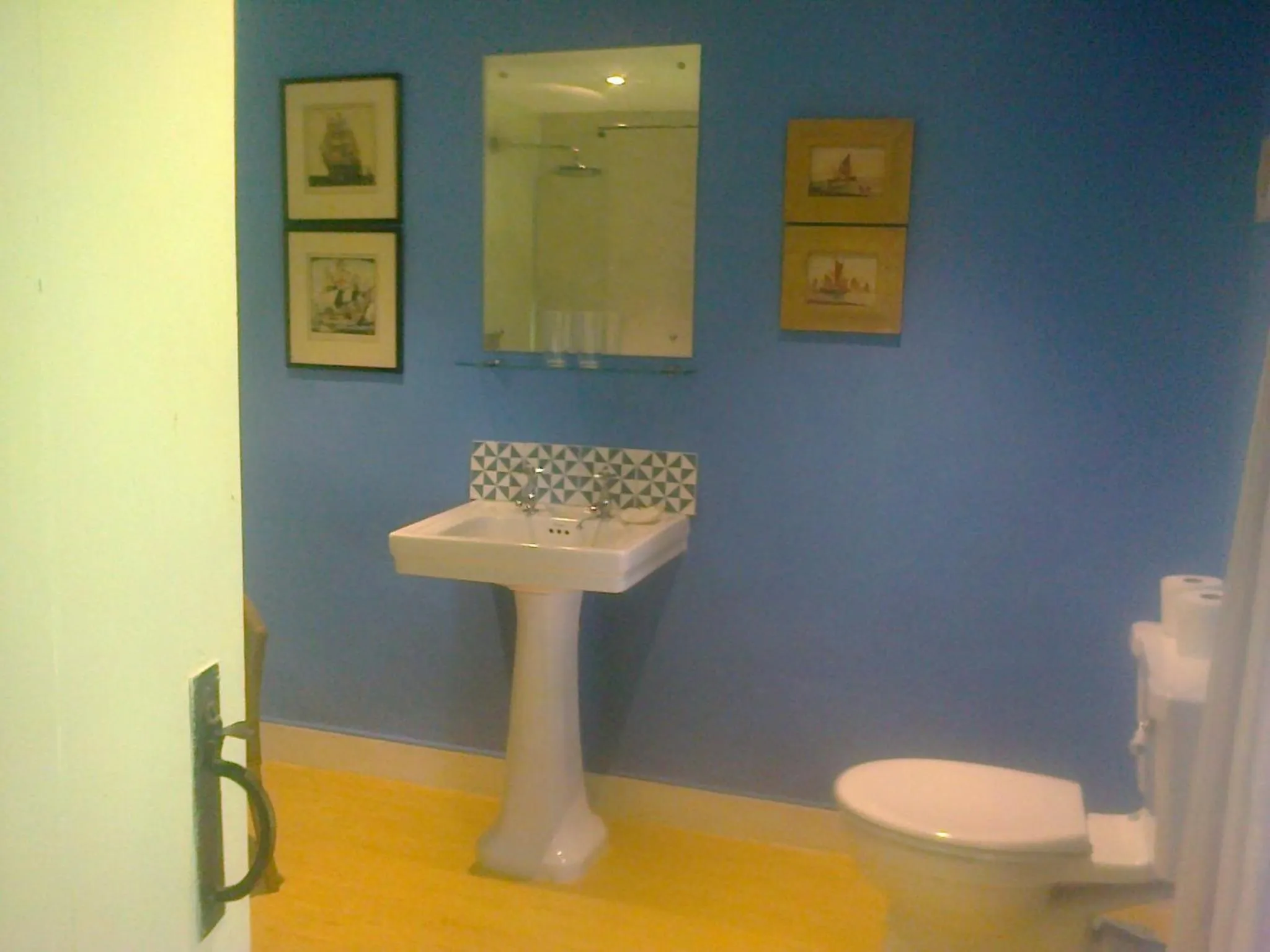 Bathroom in Barmoors