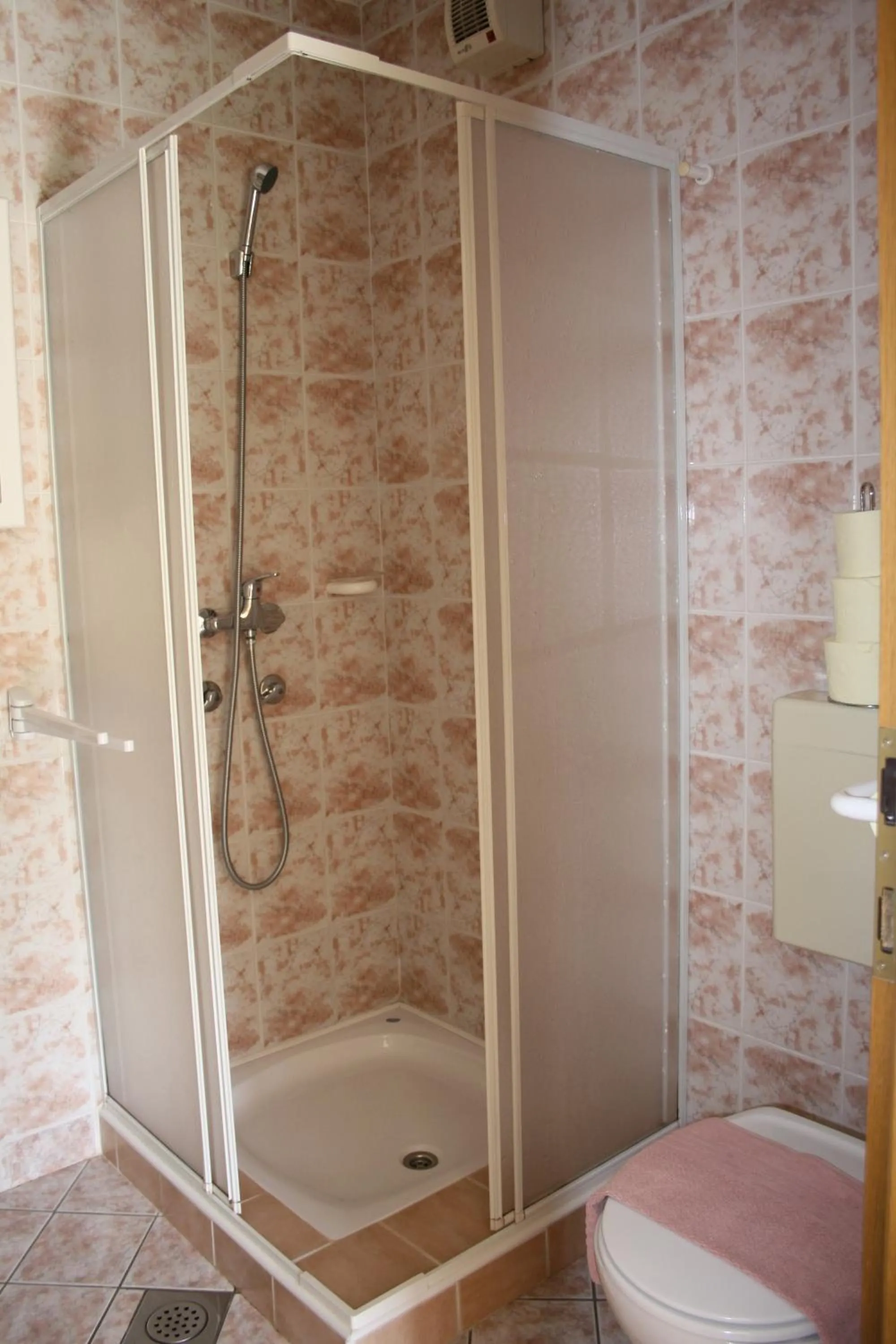 Bathroom in Apartments Kravanja