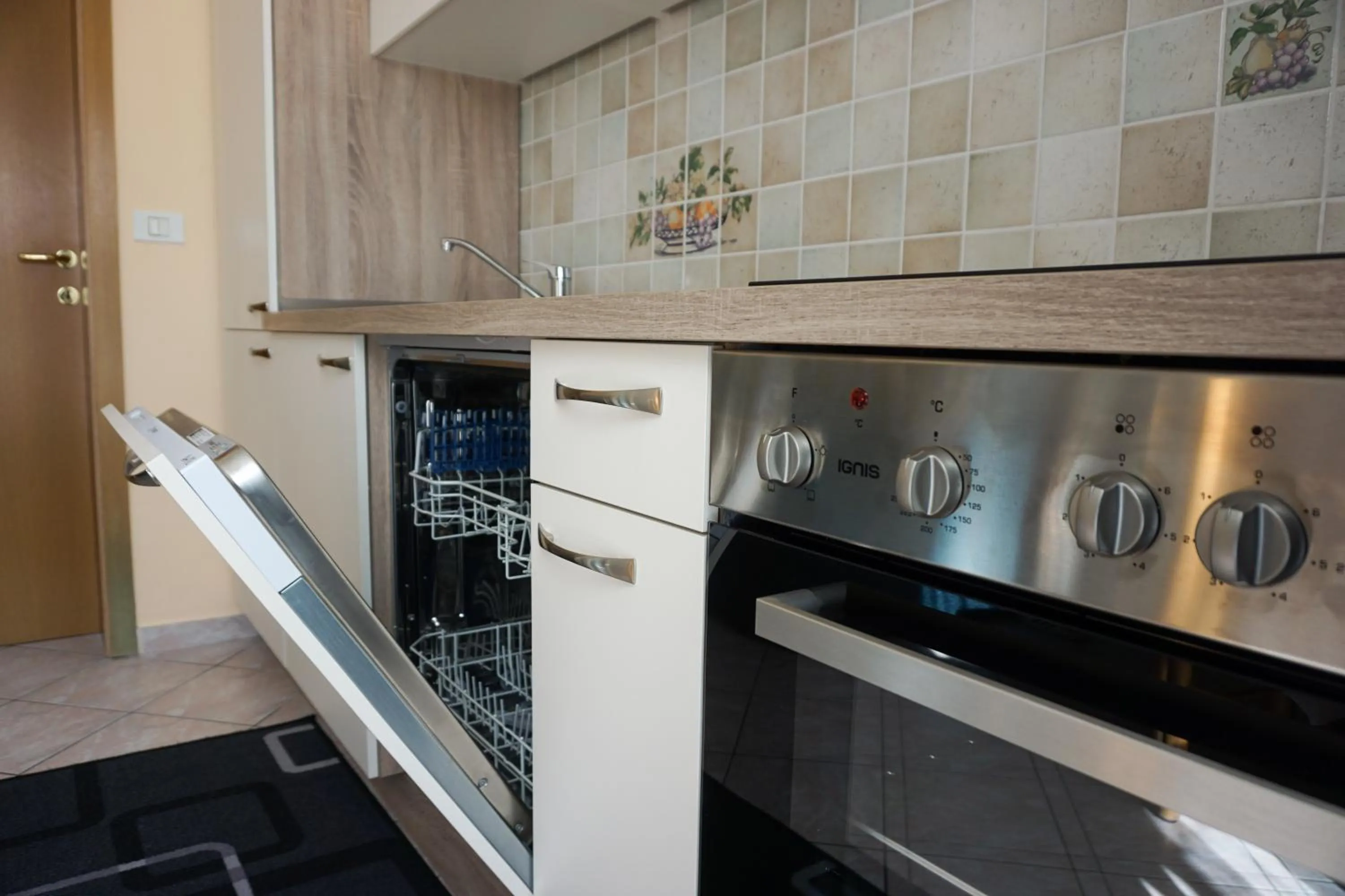 Kitchen or kitchenette in Apartments Kravanja