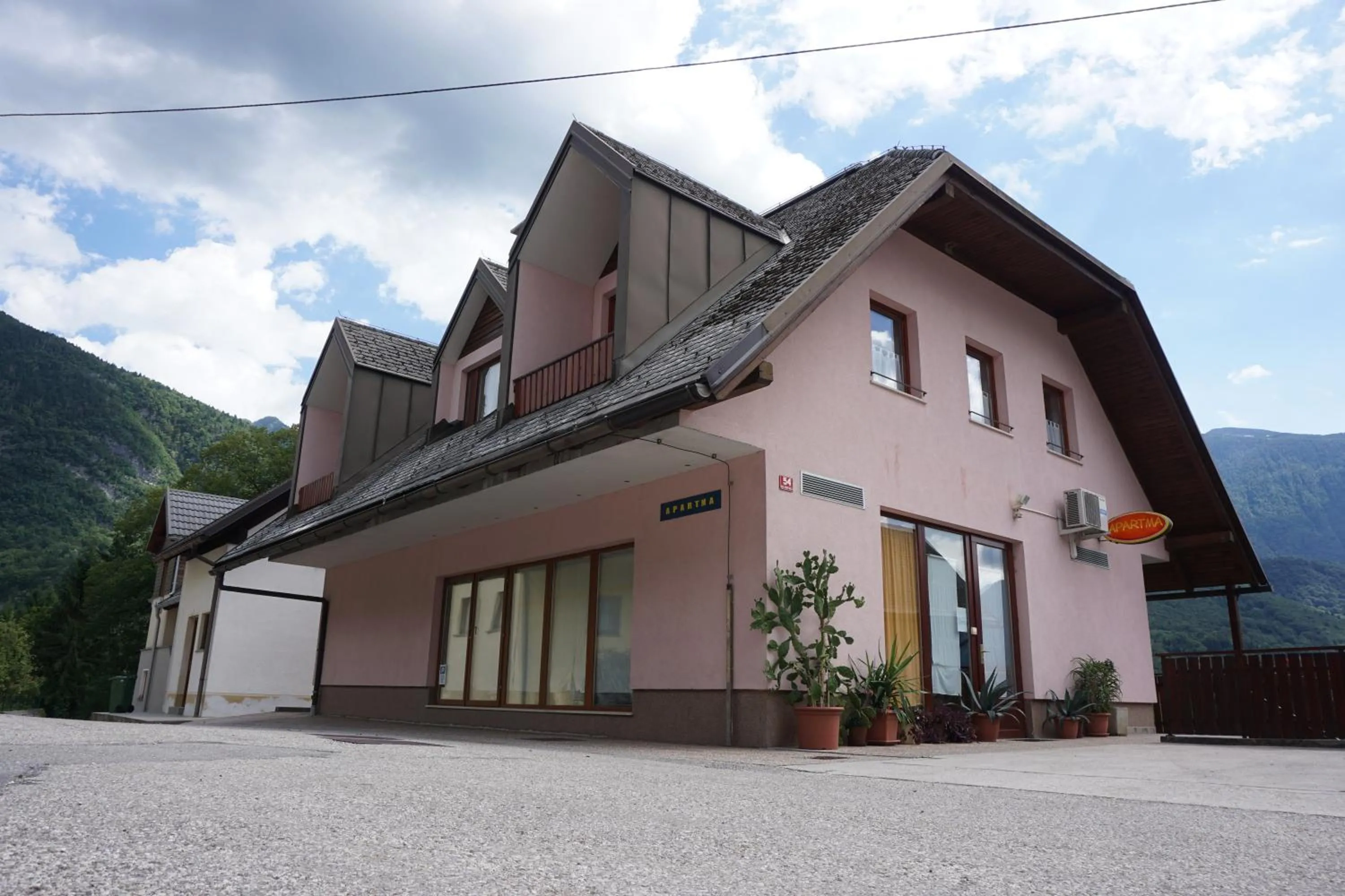Property building in Apartments Kravanja