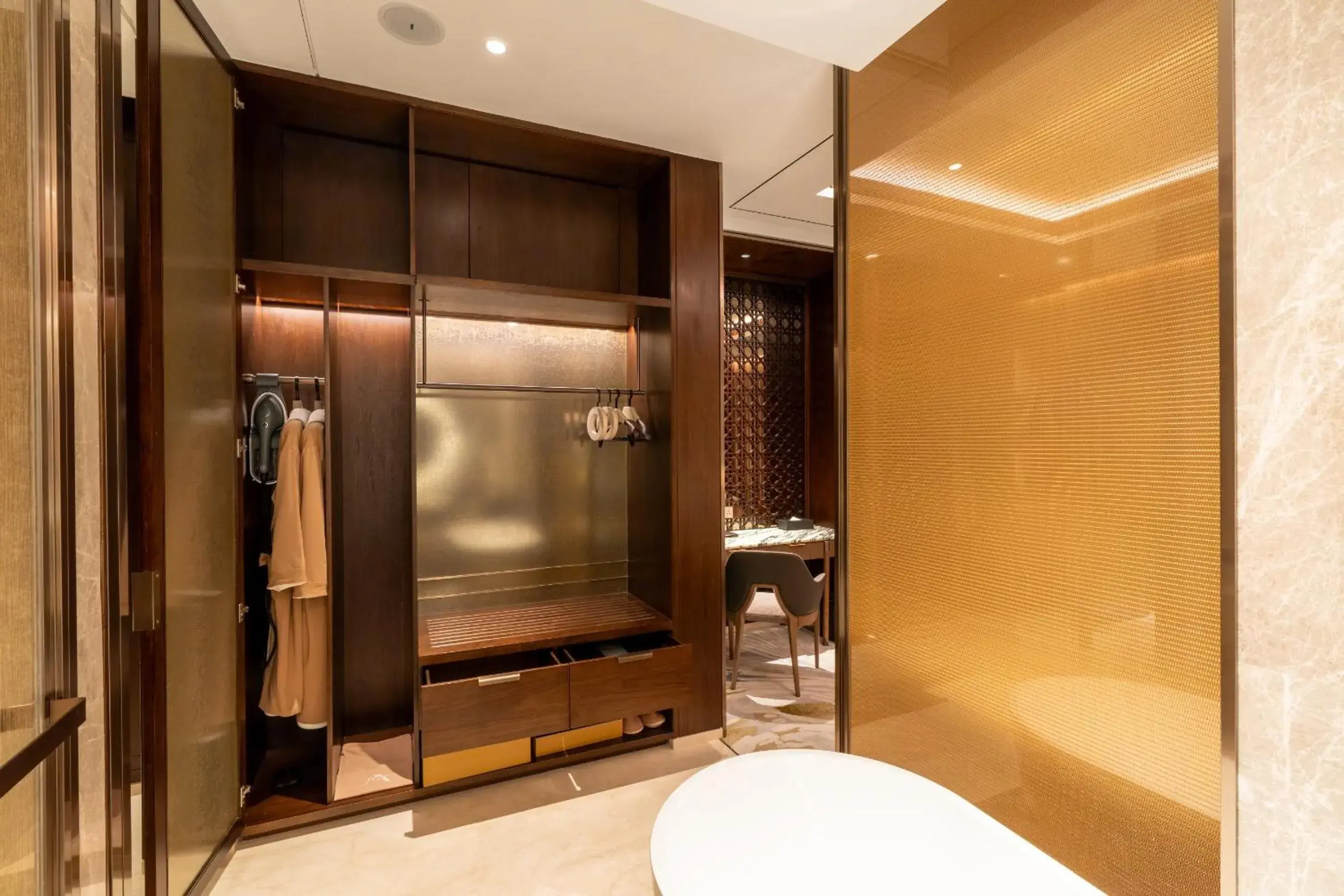 Premier Atrium Twin in Arjuna Solitaire Hotel Premier Atrium Twin in Arjuna Solitaire Hotel