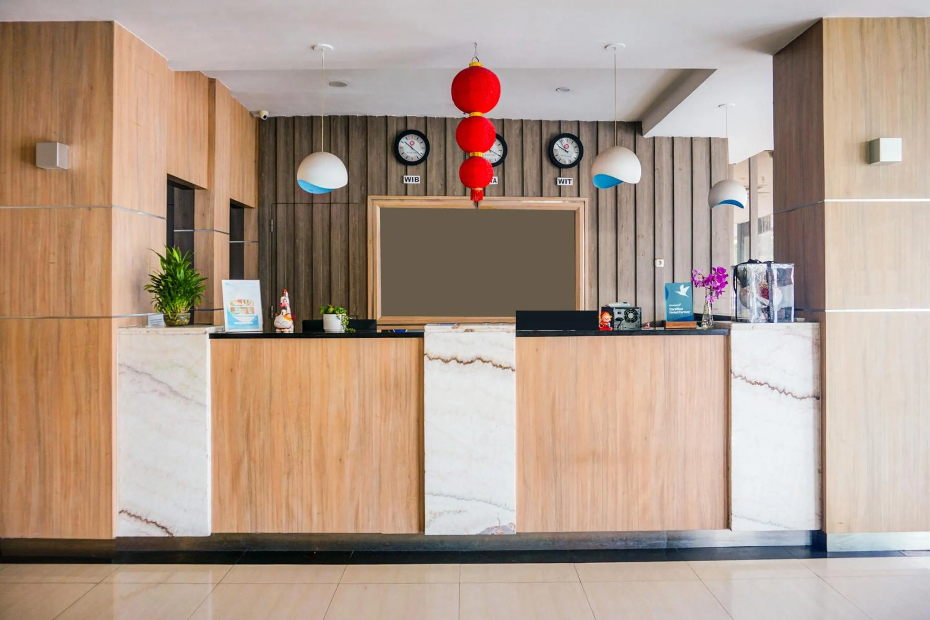 Lobby or reception in Townhouse Oak Palembang near Palembang Golf Club formerly KR Hotel