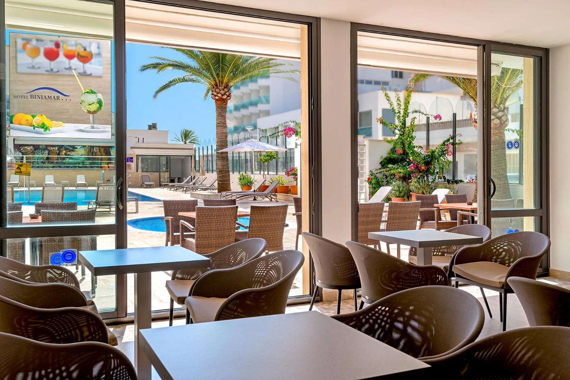 Restaurant/places to eat in Hotel Biniamar