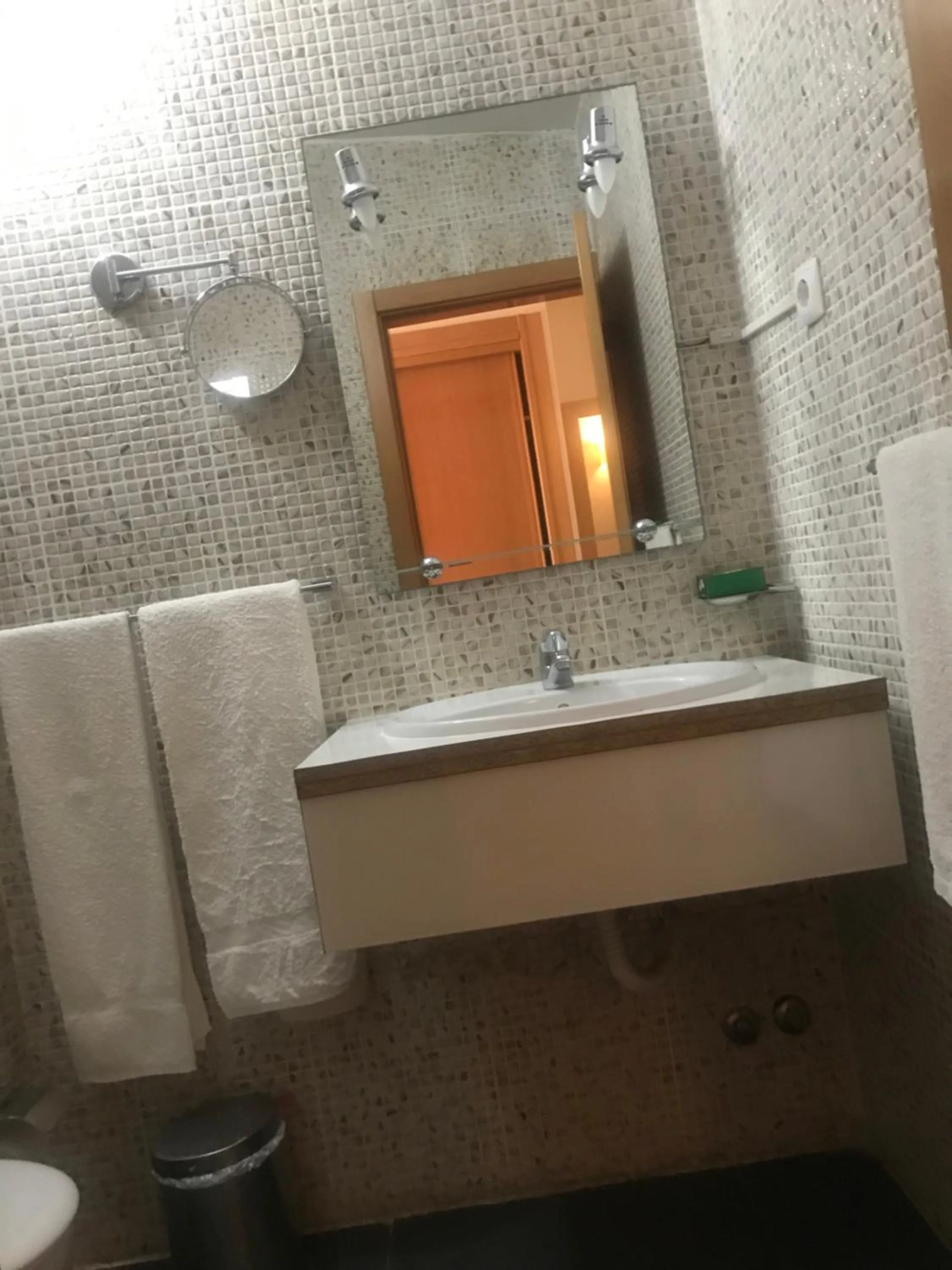 Toilet in Vivi Hotel